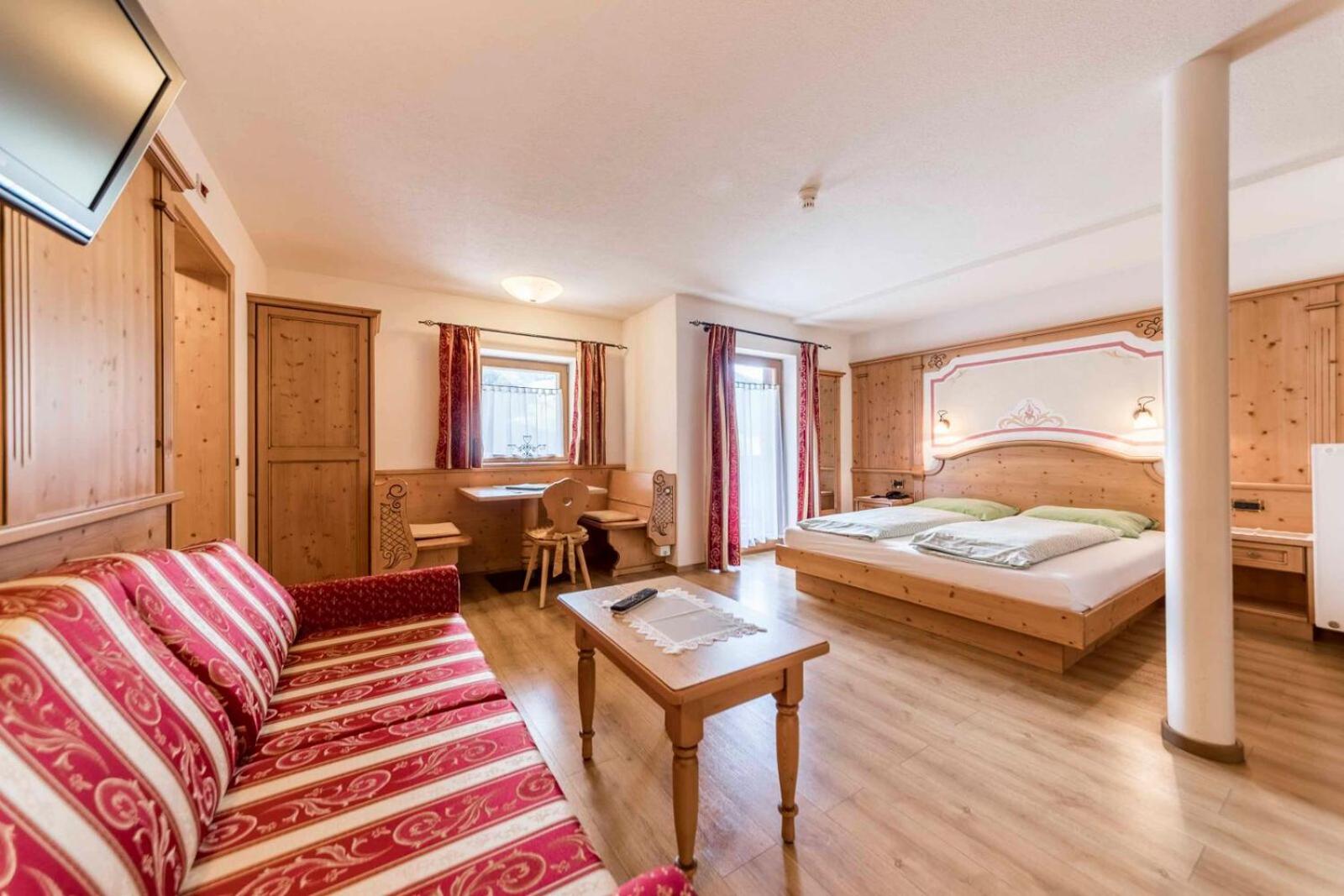 Triple Room with Mountain View photo 2