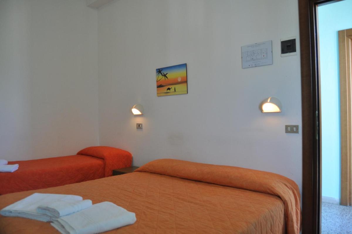 Triple Room with Balcony photo 1