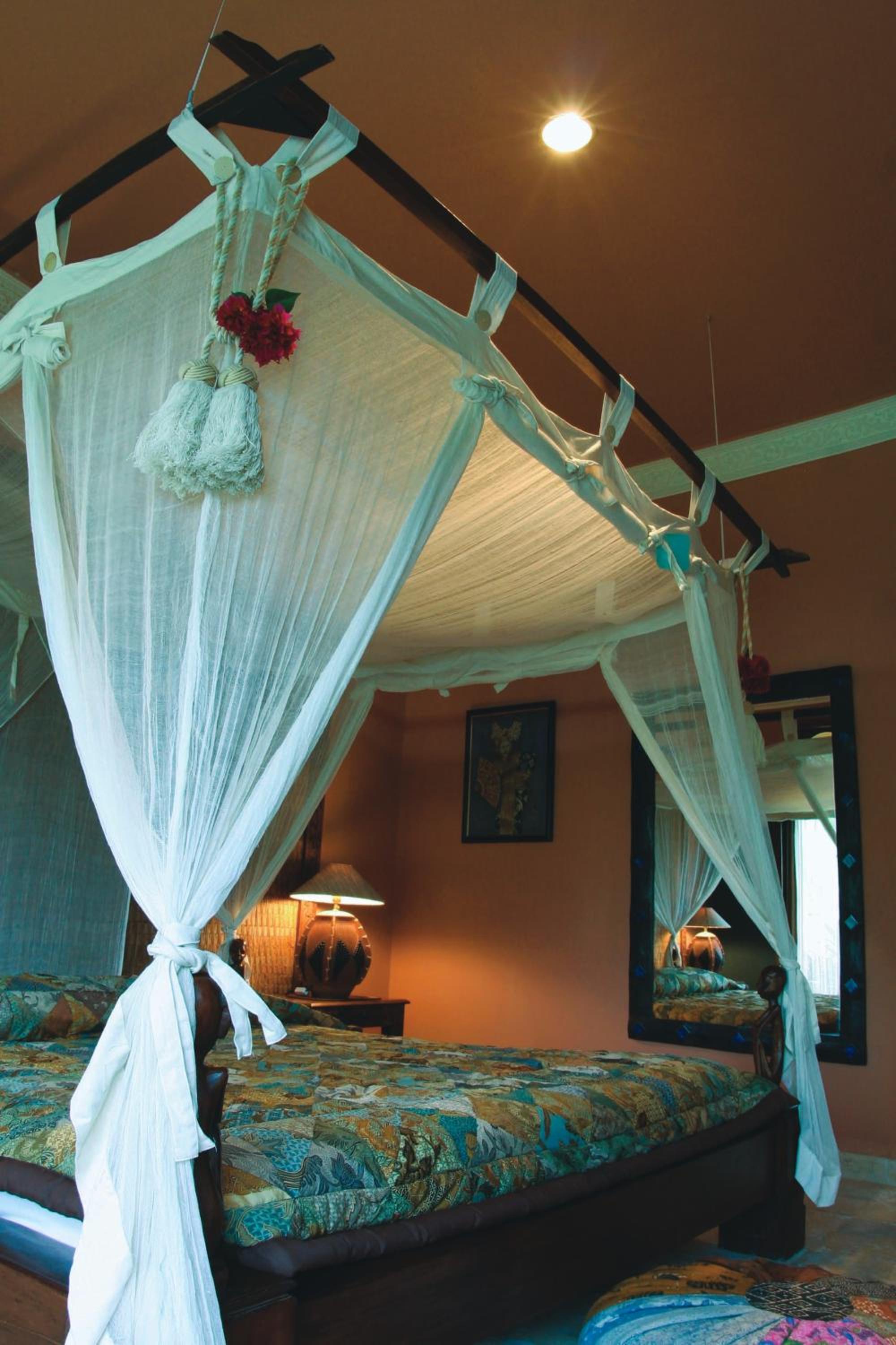 Deluxe Double Room with Pool View - Photo 18