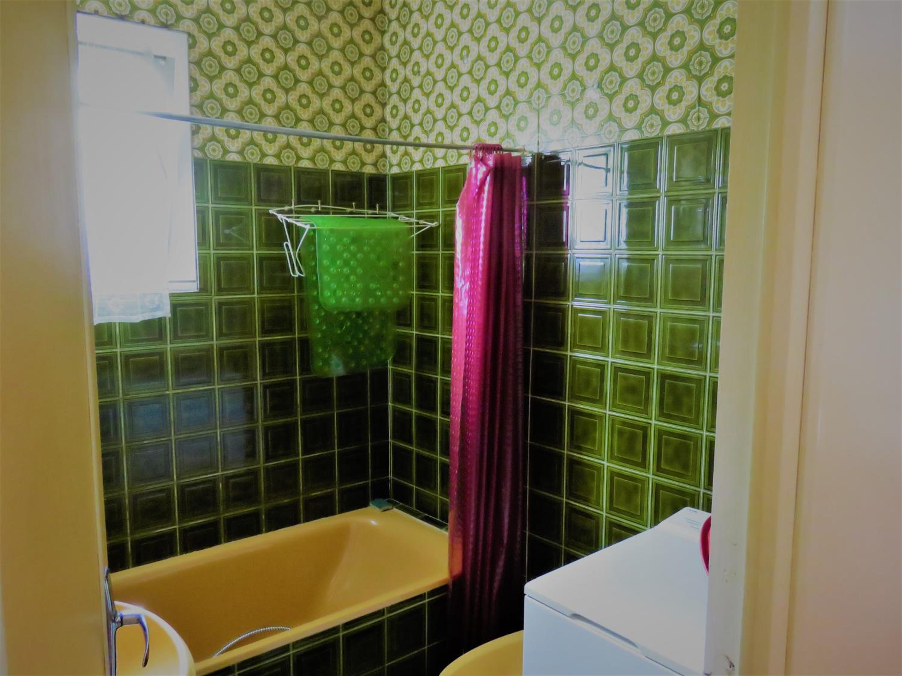 One-Bedroom Apartment (5 Adults) photo 3