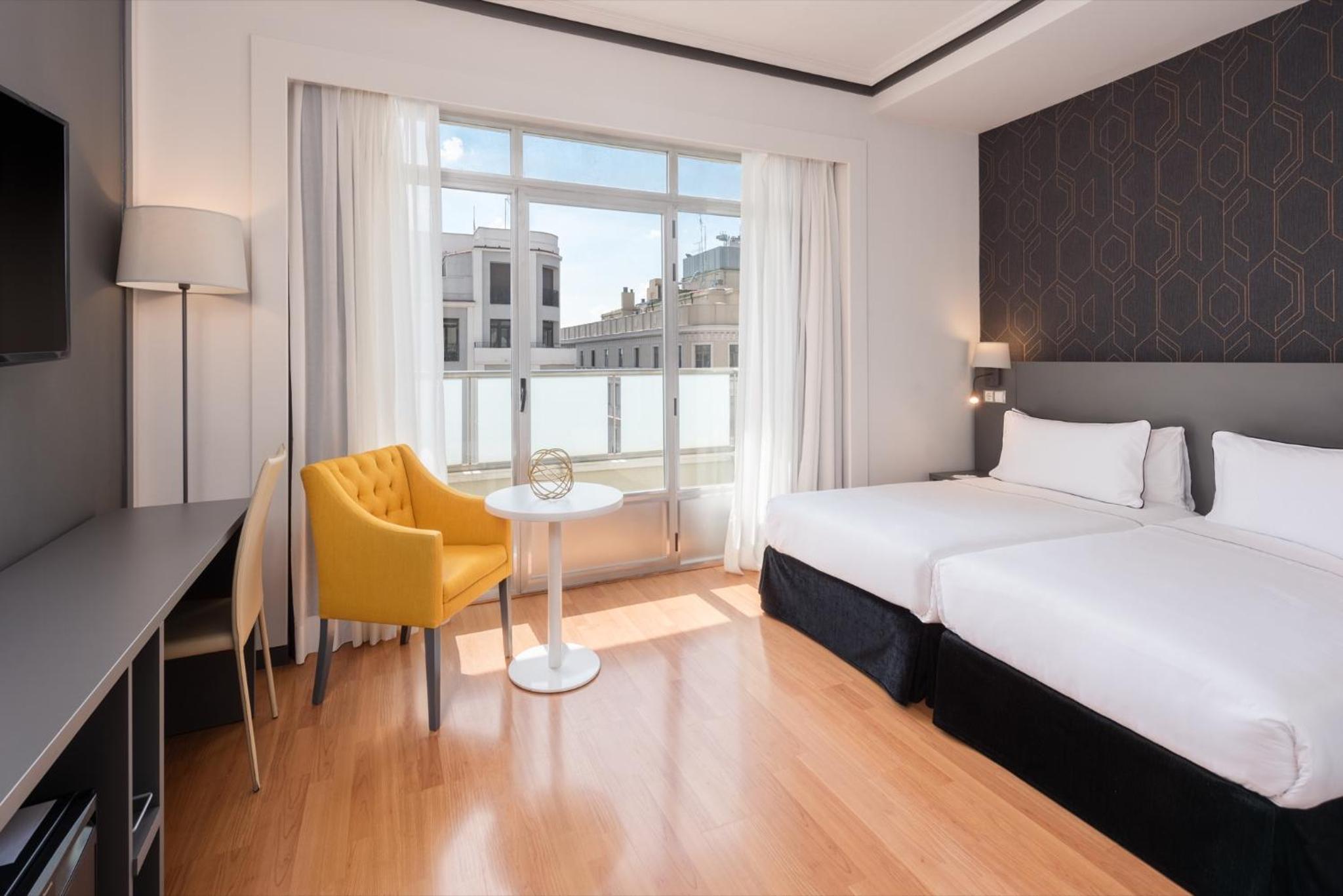 Standard Room with Views - Photo 1