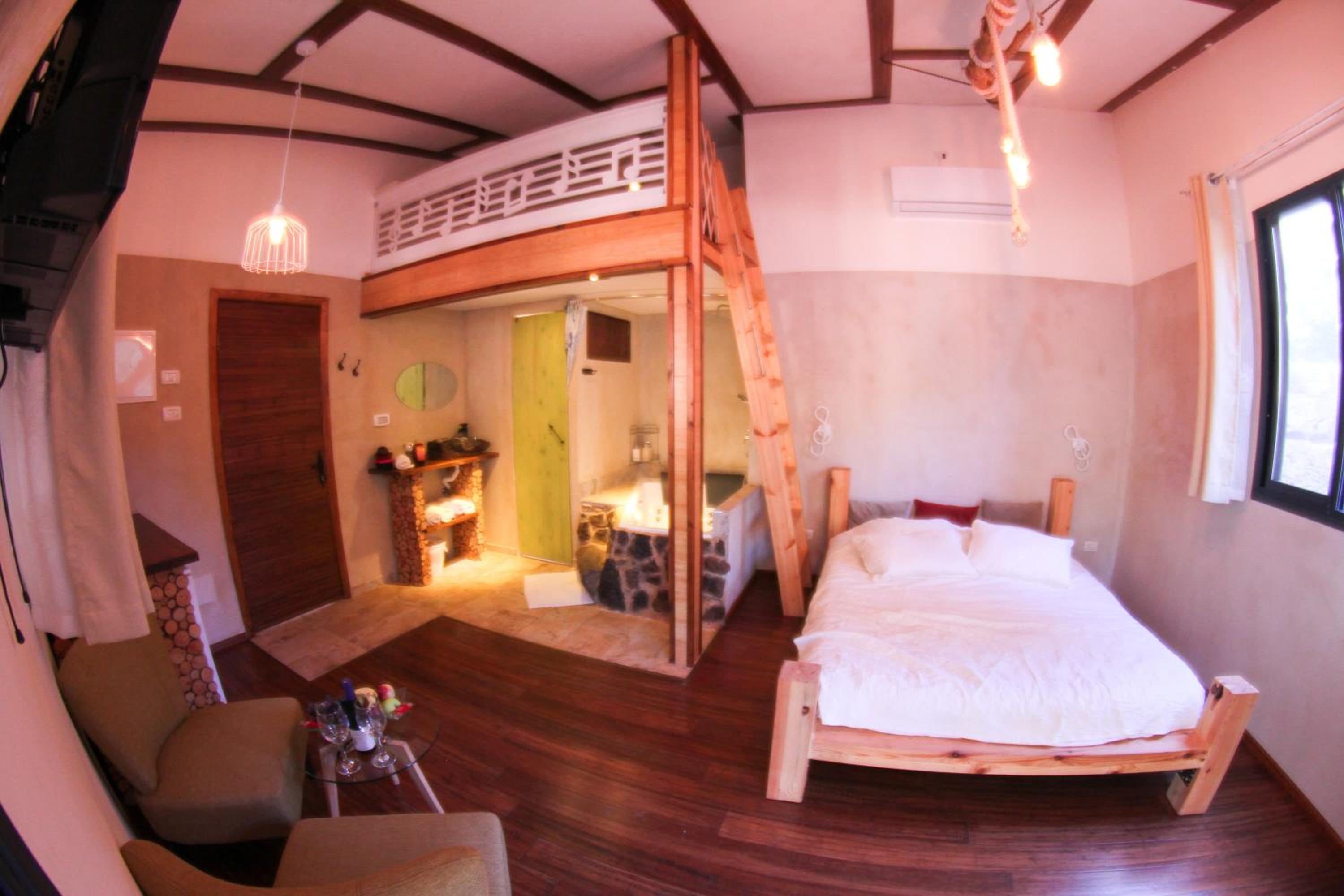 Deluxe Family Room - Photo 18