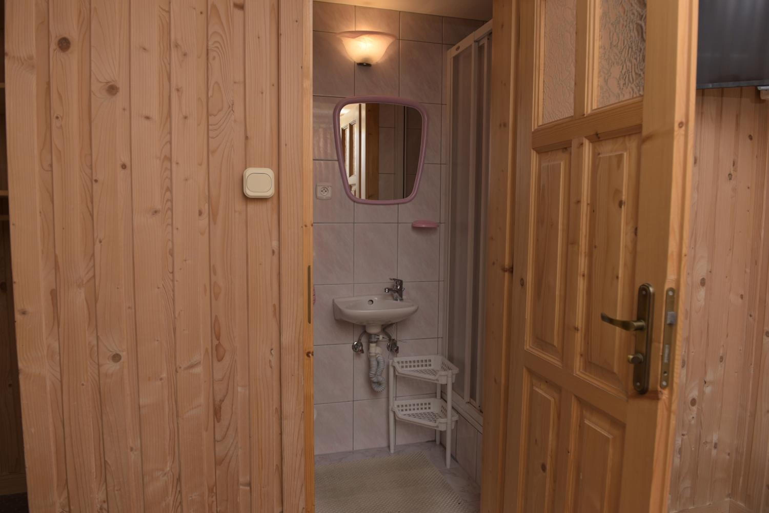 Double Room with Private Bathroom photo 3