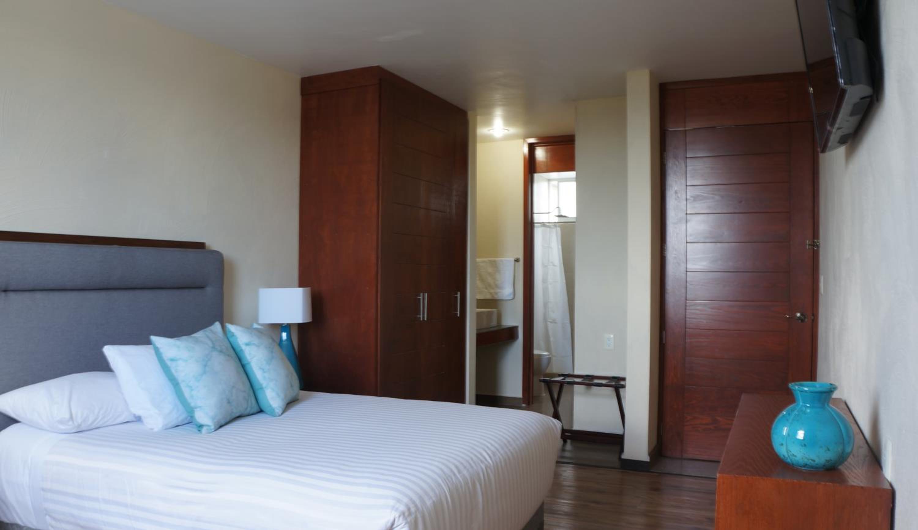Standard Queen Room - Photo 1