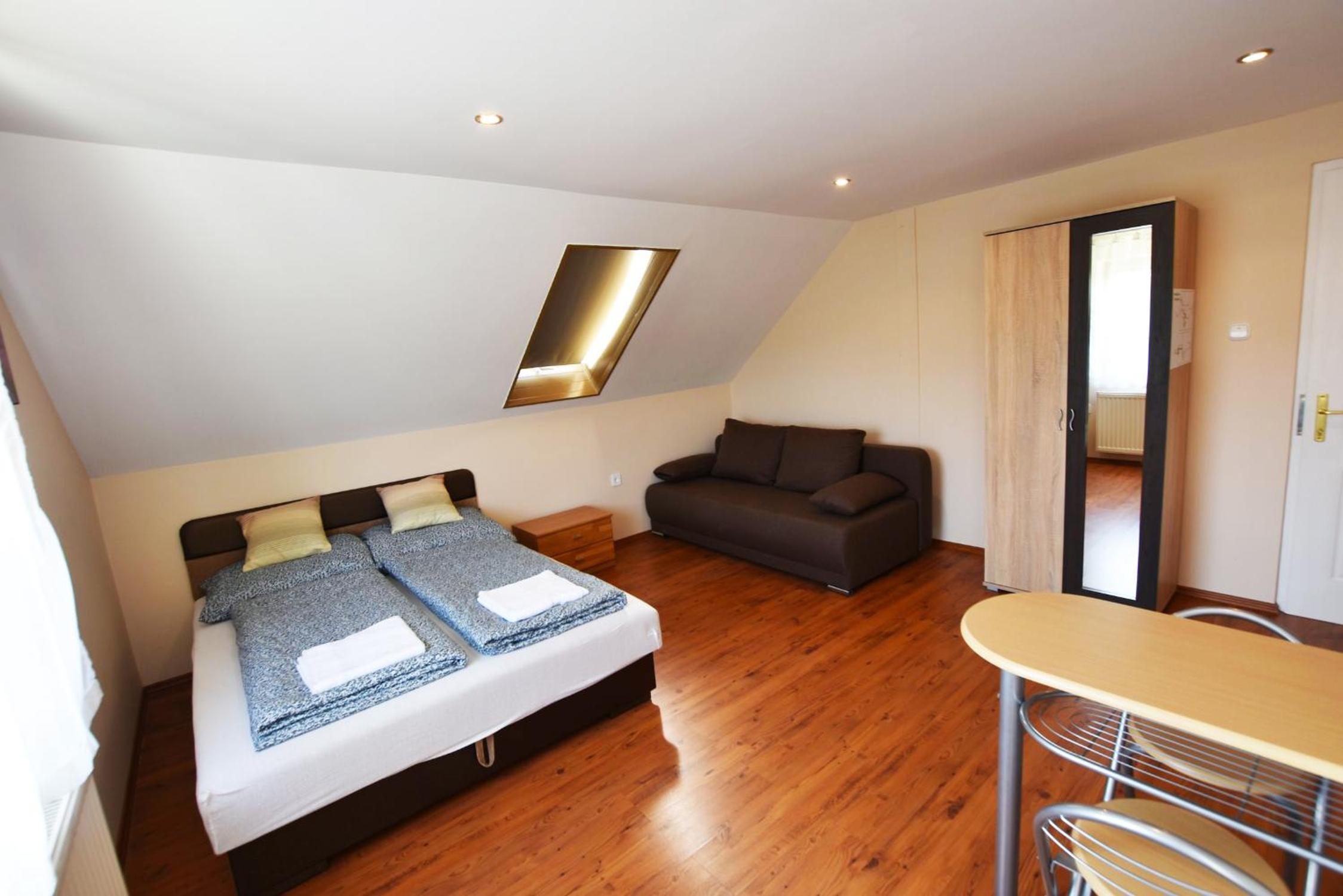Deluxe Twin Room - Photo 1