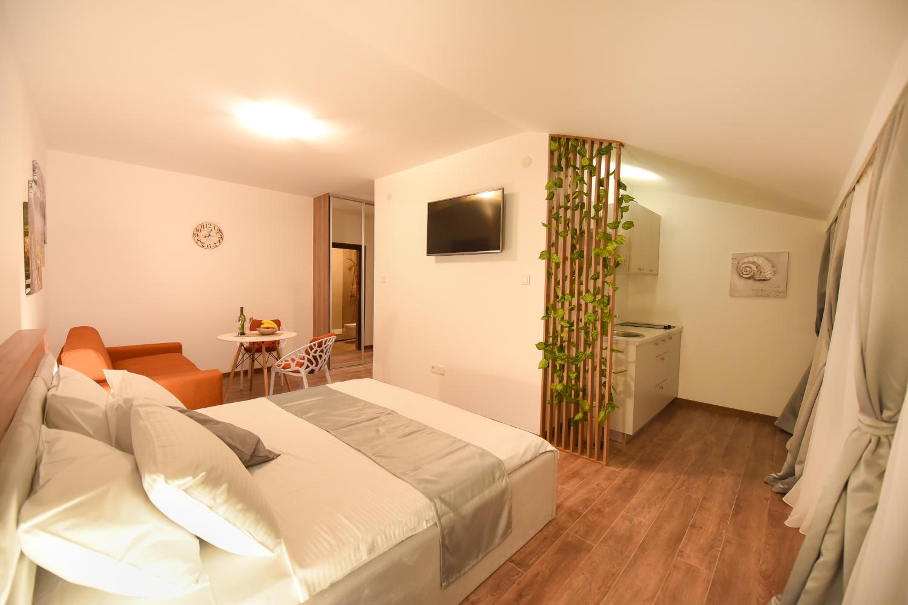 Deluxe Apartment - Photo 4