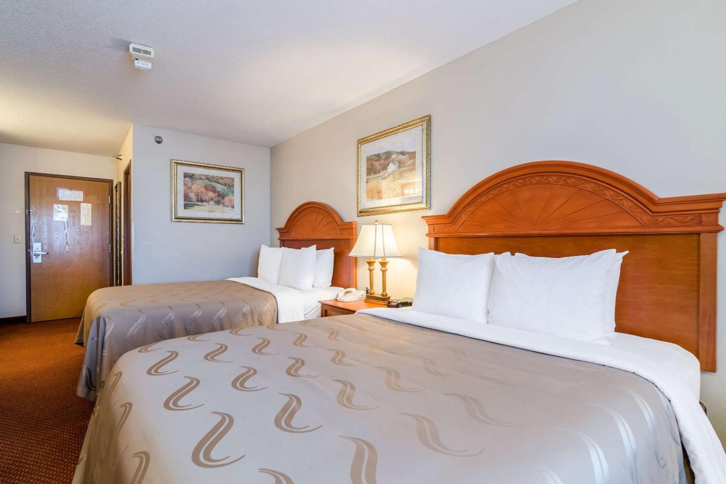 Quadruple Room with Two Queen Beds - Disability Access/Non Smoking/Interior Hall