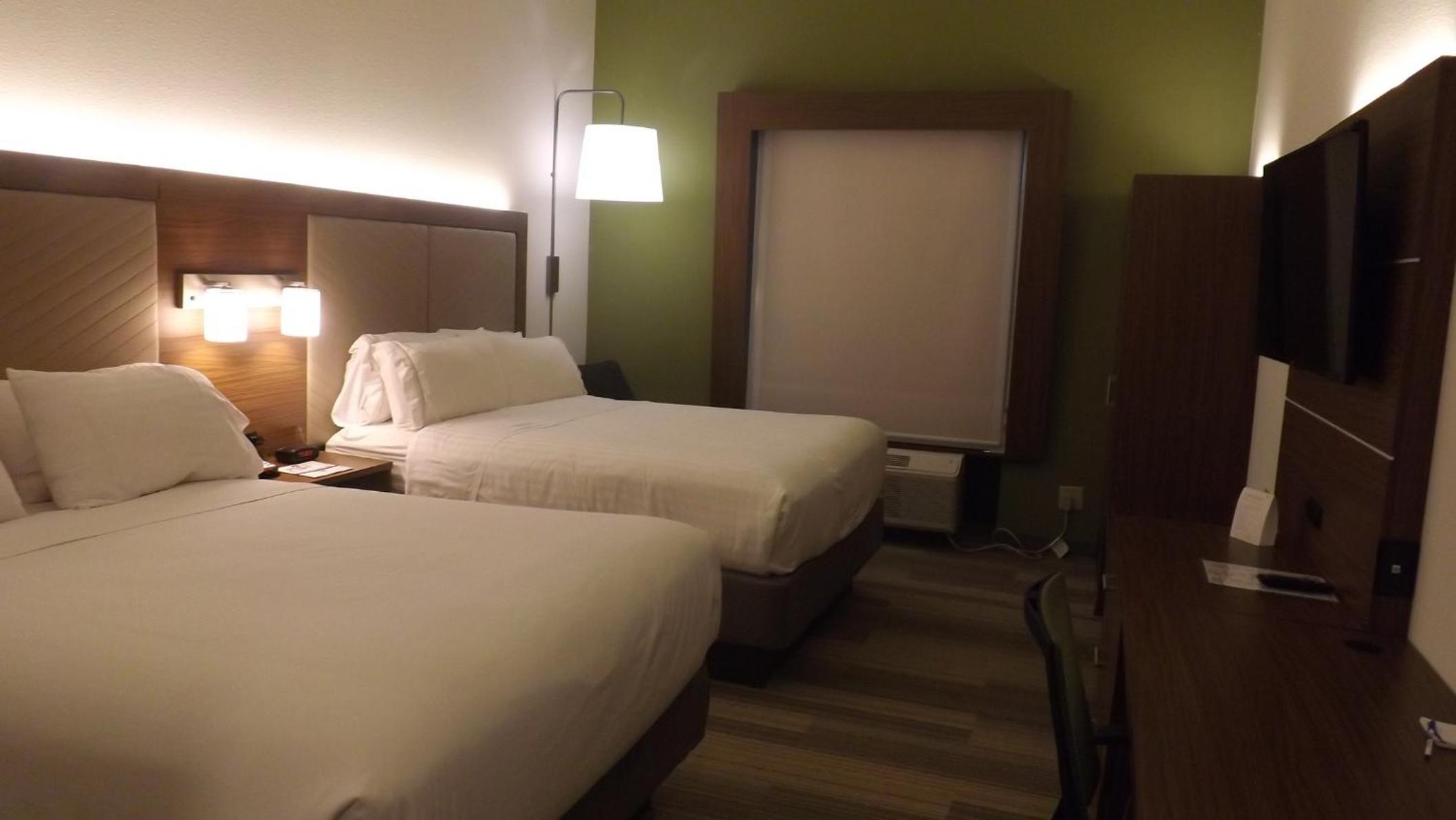 Queen Suite with Two Queen Beds
