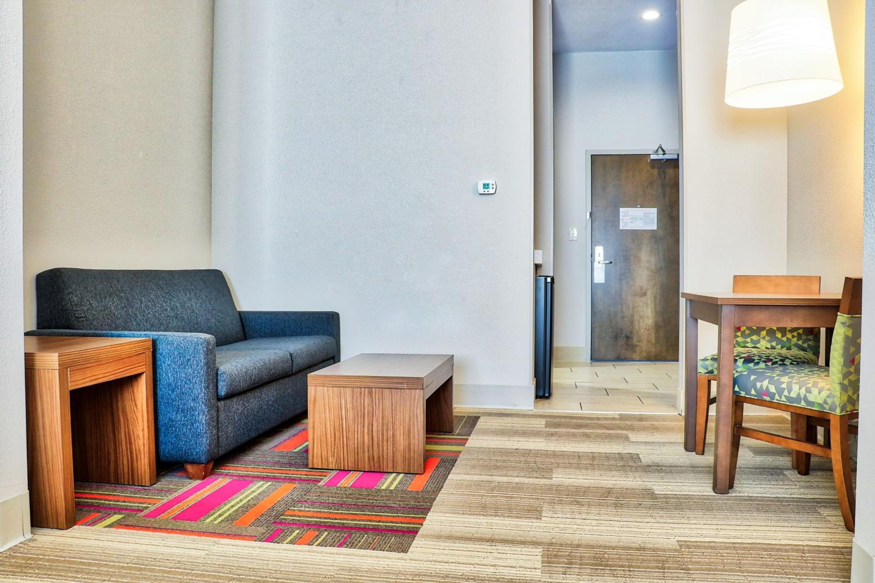 King Suite with Sofa Bed - Non-Smoking