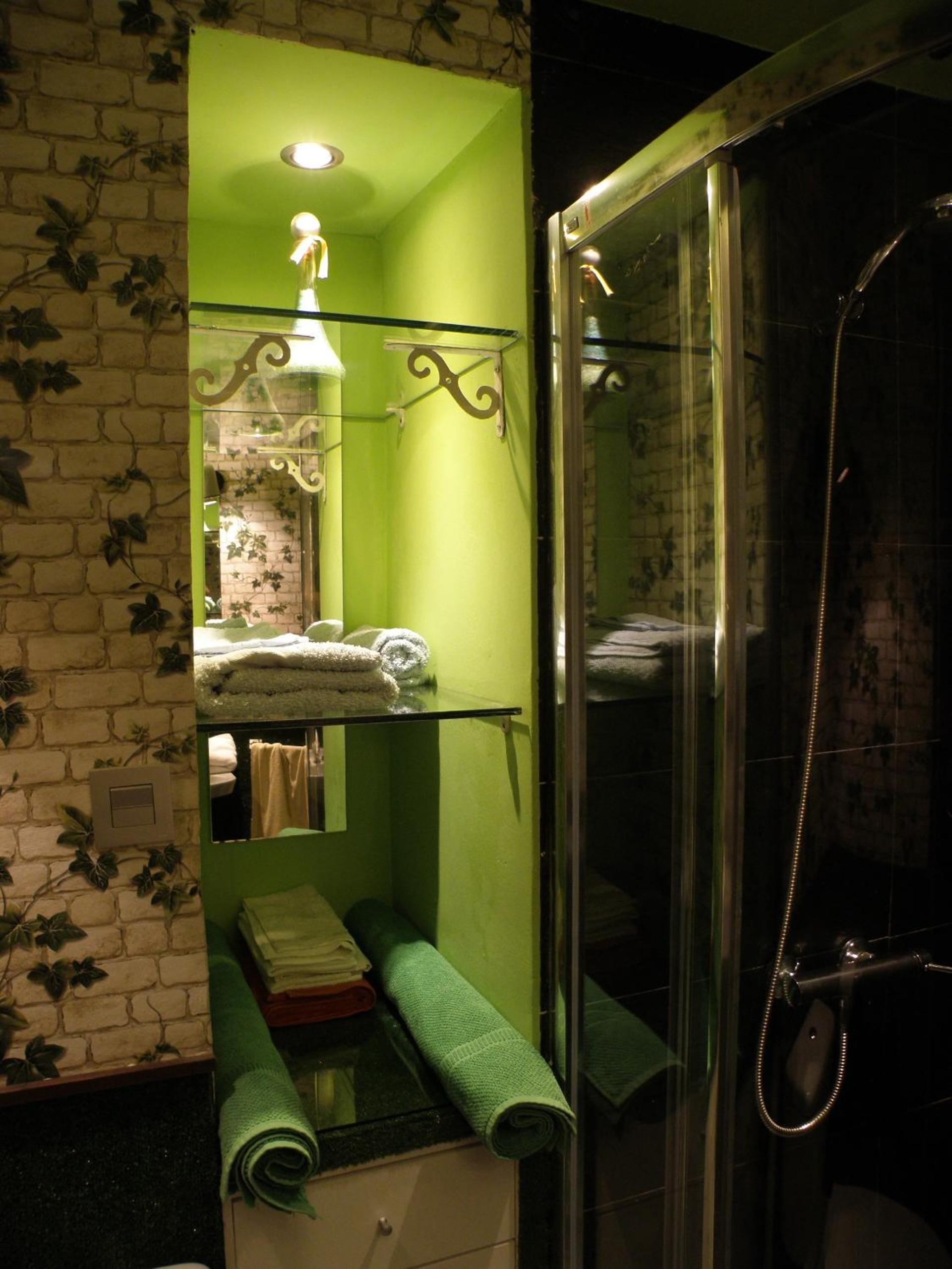 Apartment - Photo 32
