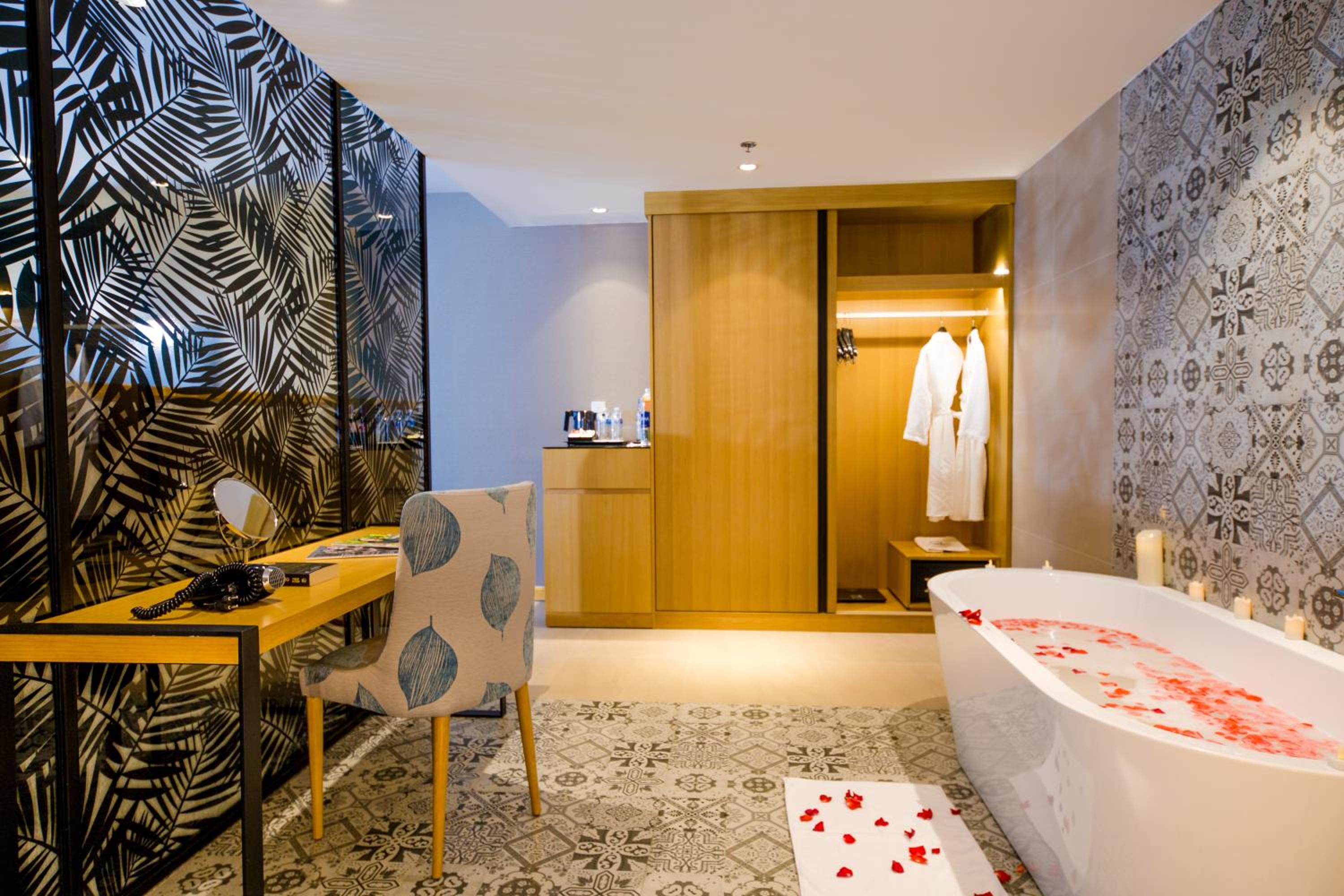 Executive Suite with Sea View photo 3
