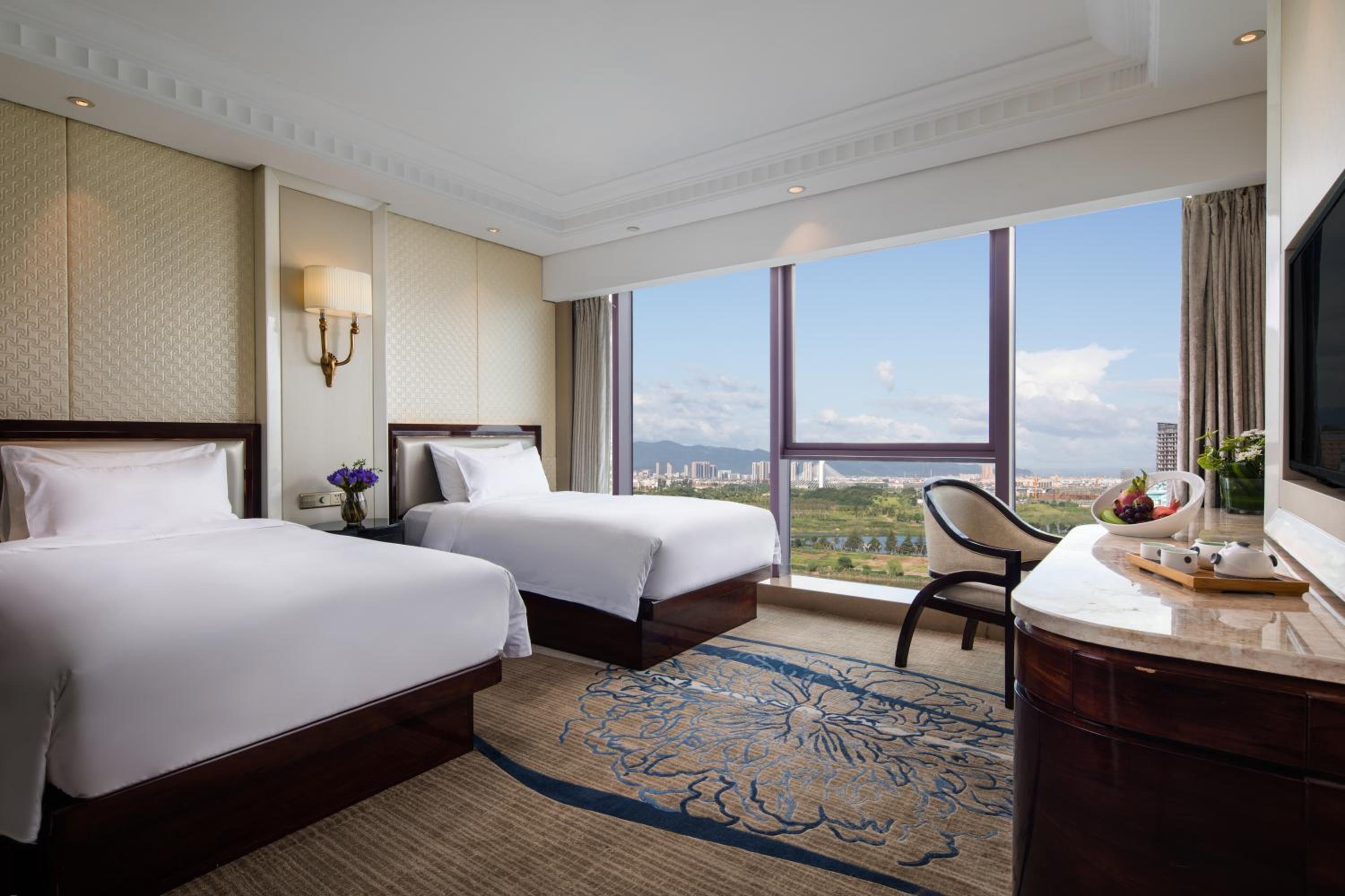 Deluxe Twin Room with River View photo 2