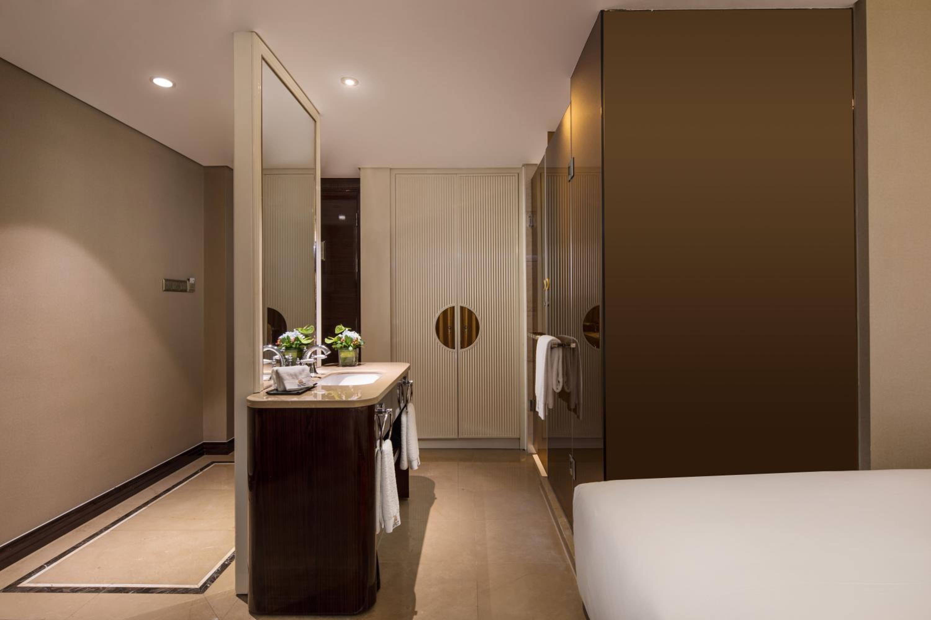 Superior Room with City View - Special  photo 2