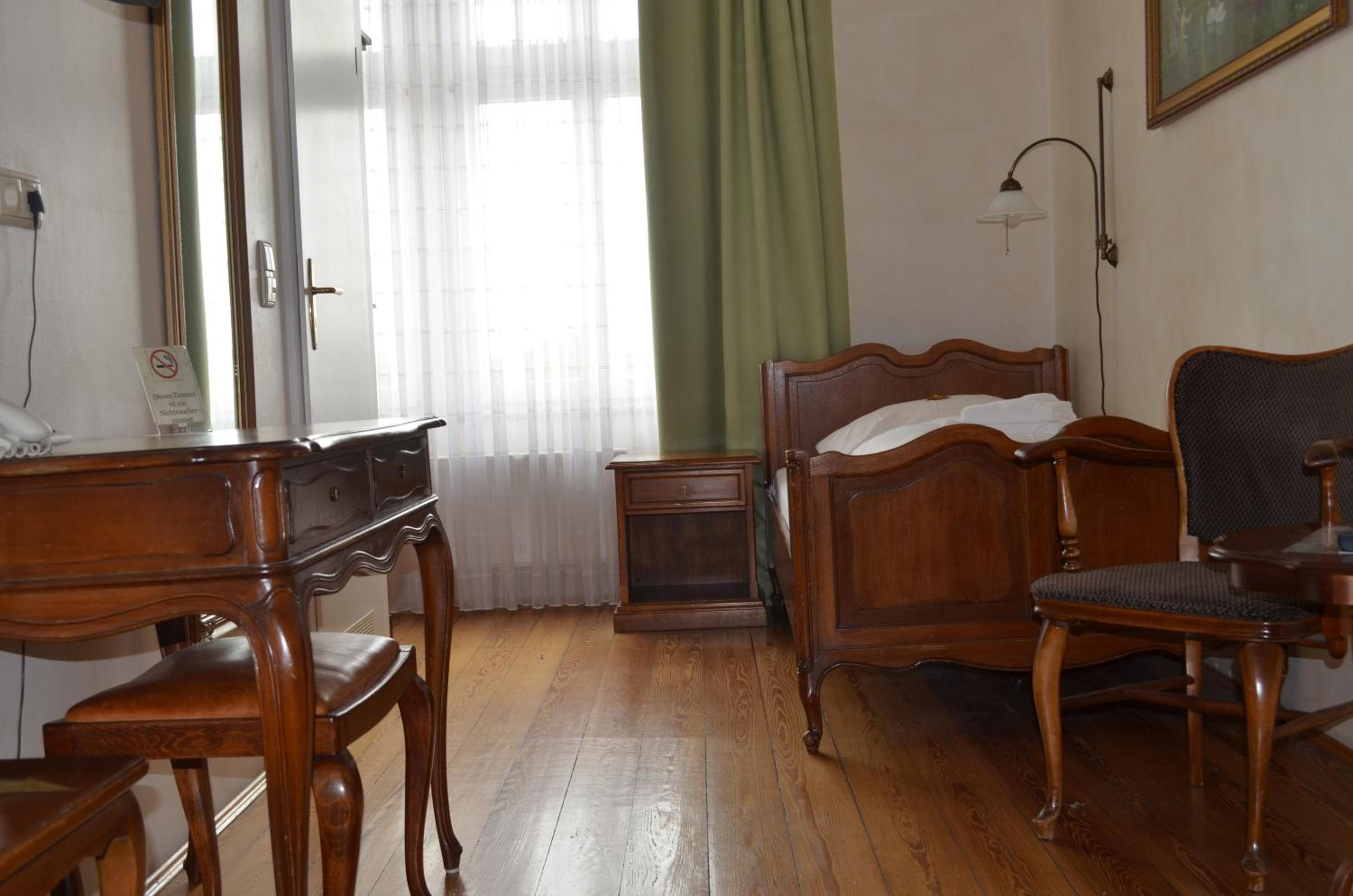 Standard Single Room photo 2