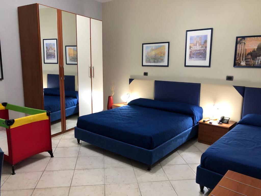 Large Double or Twin Room photo 2