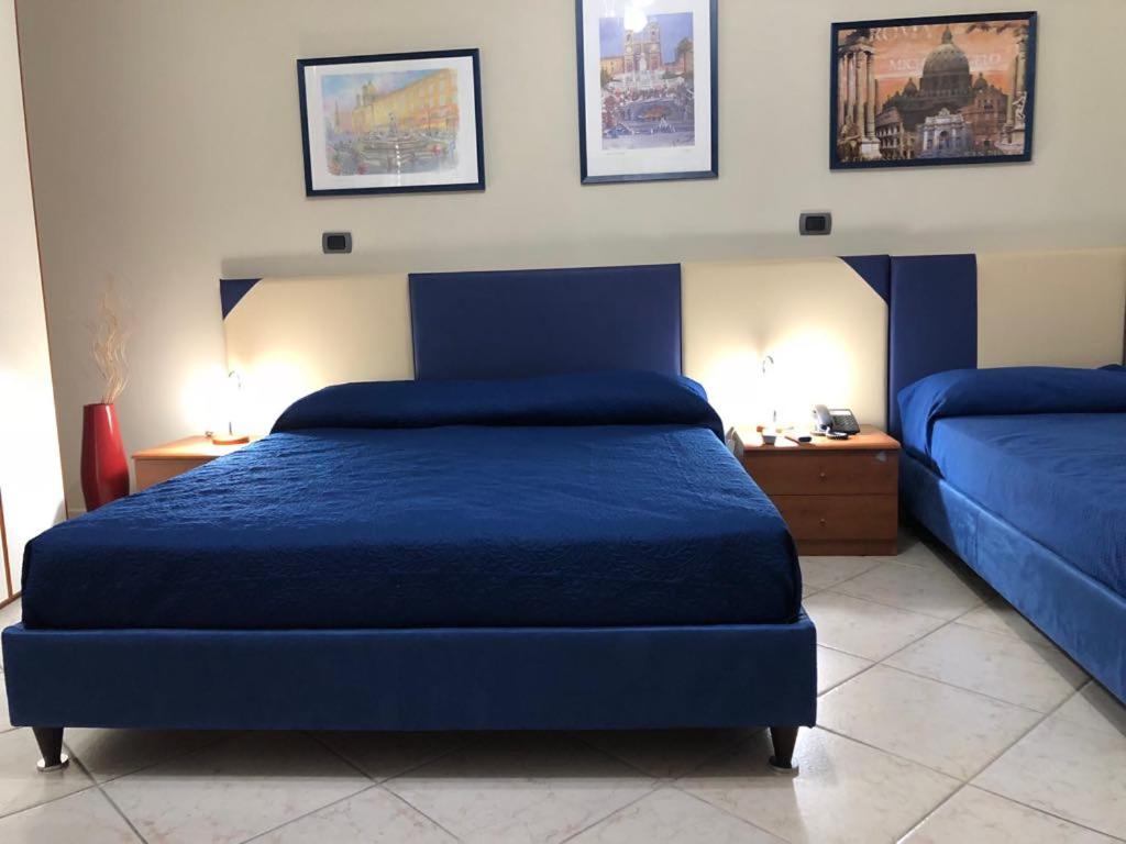 Large Double or Twin Room photo 1