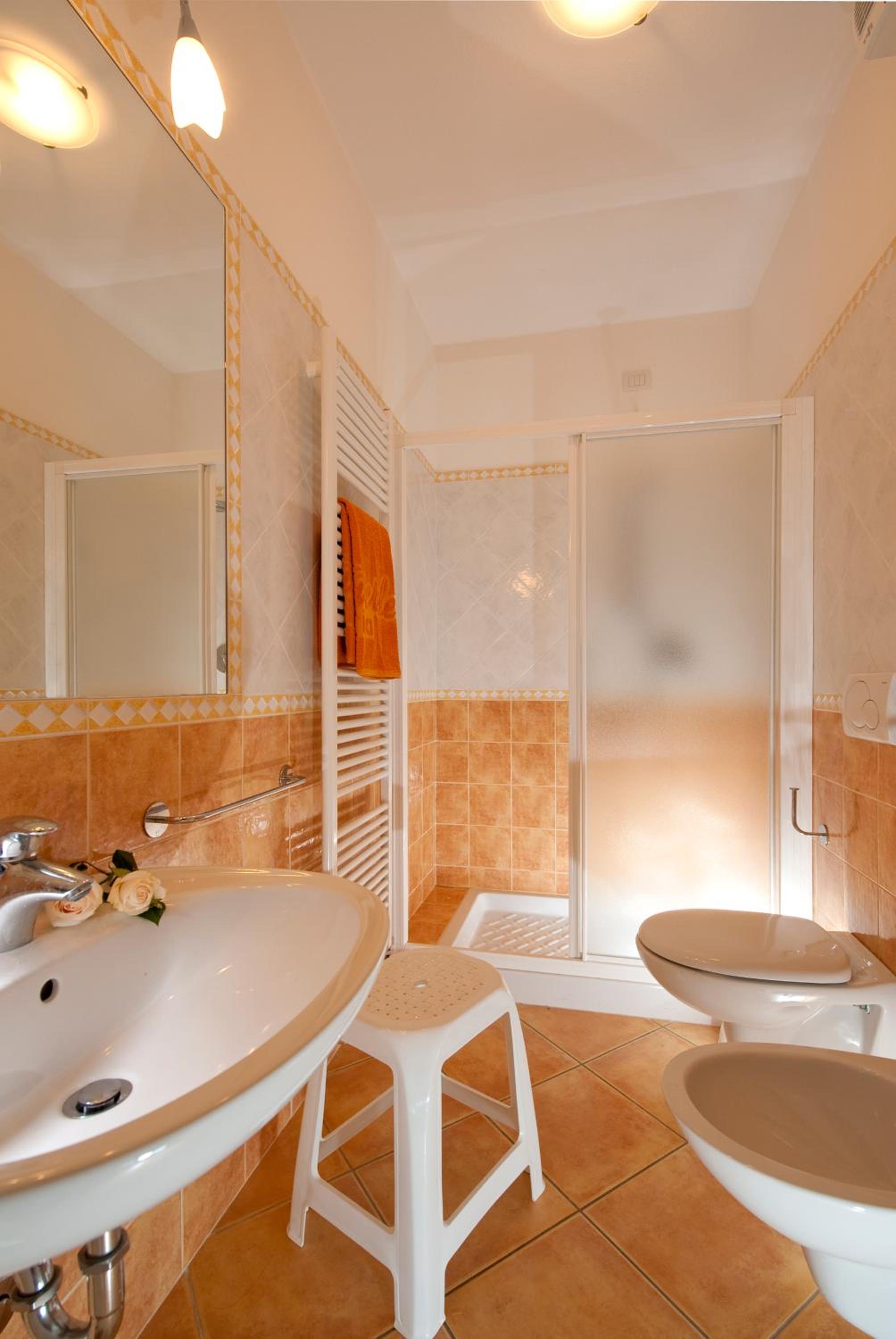 Two-Bedroom House on Two Floors photo 3