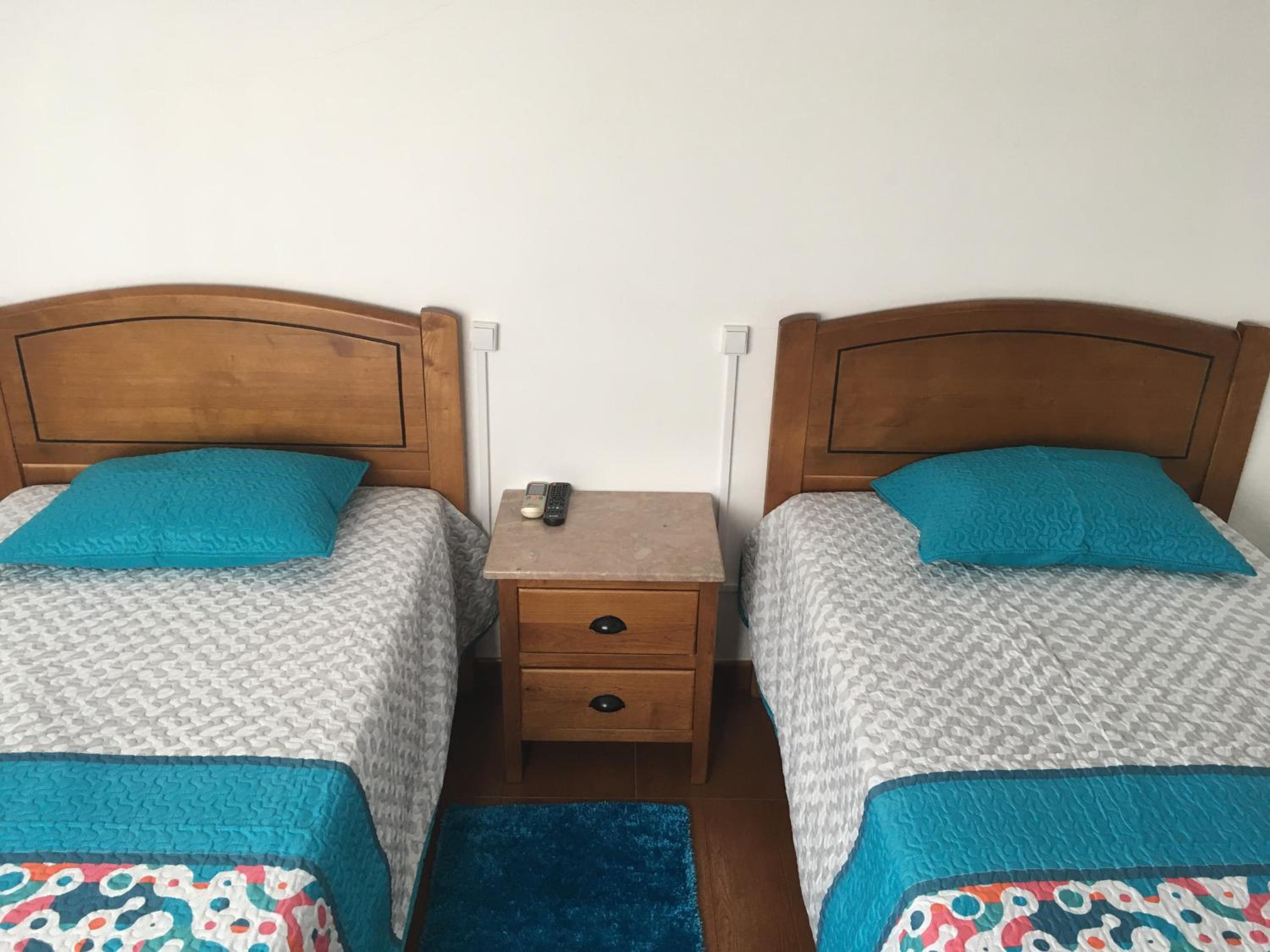 Twin Room - Photo 8