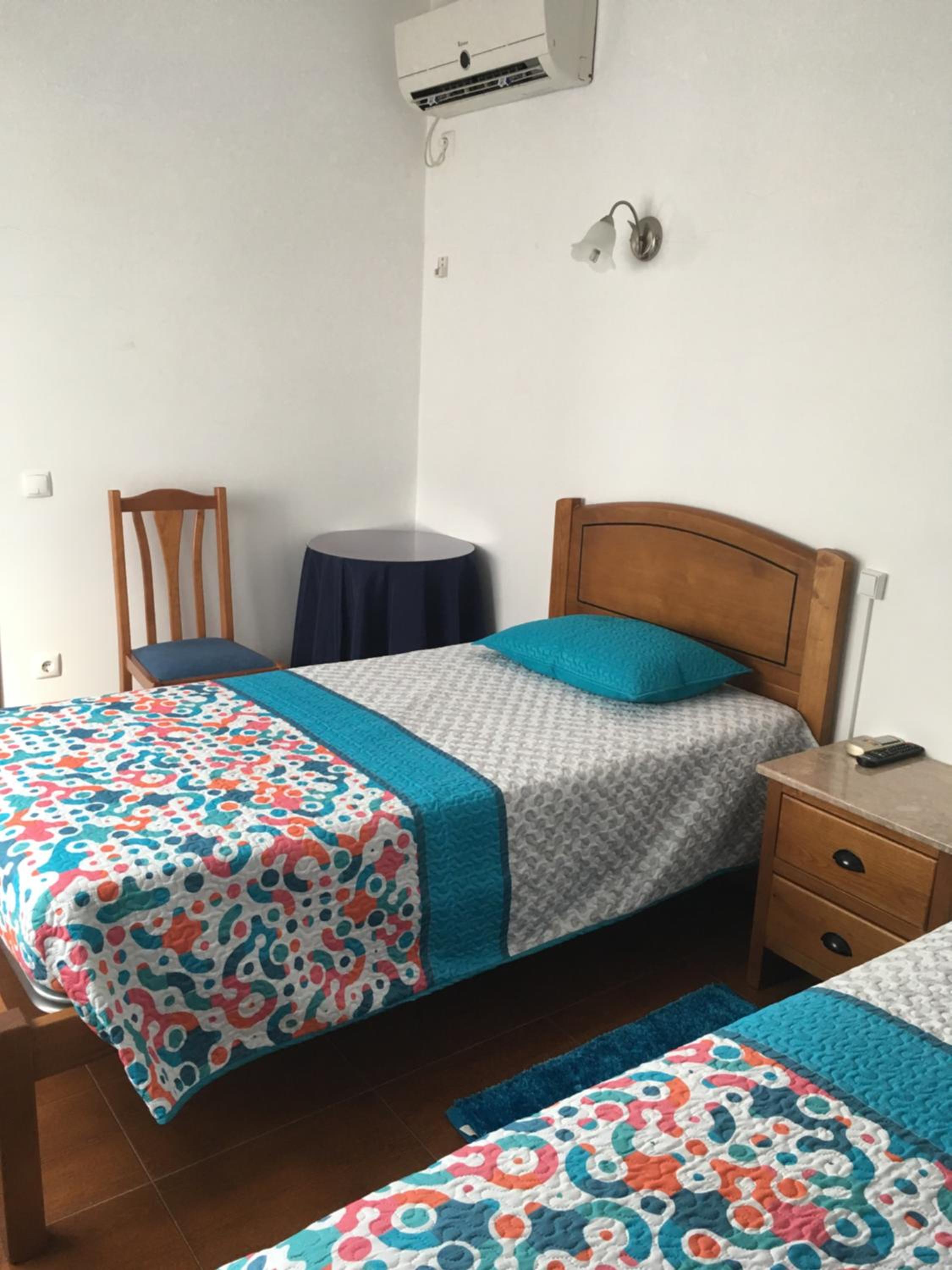Twin Room - Photo 1