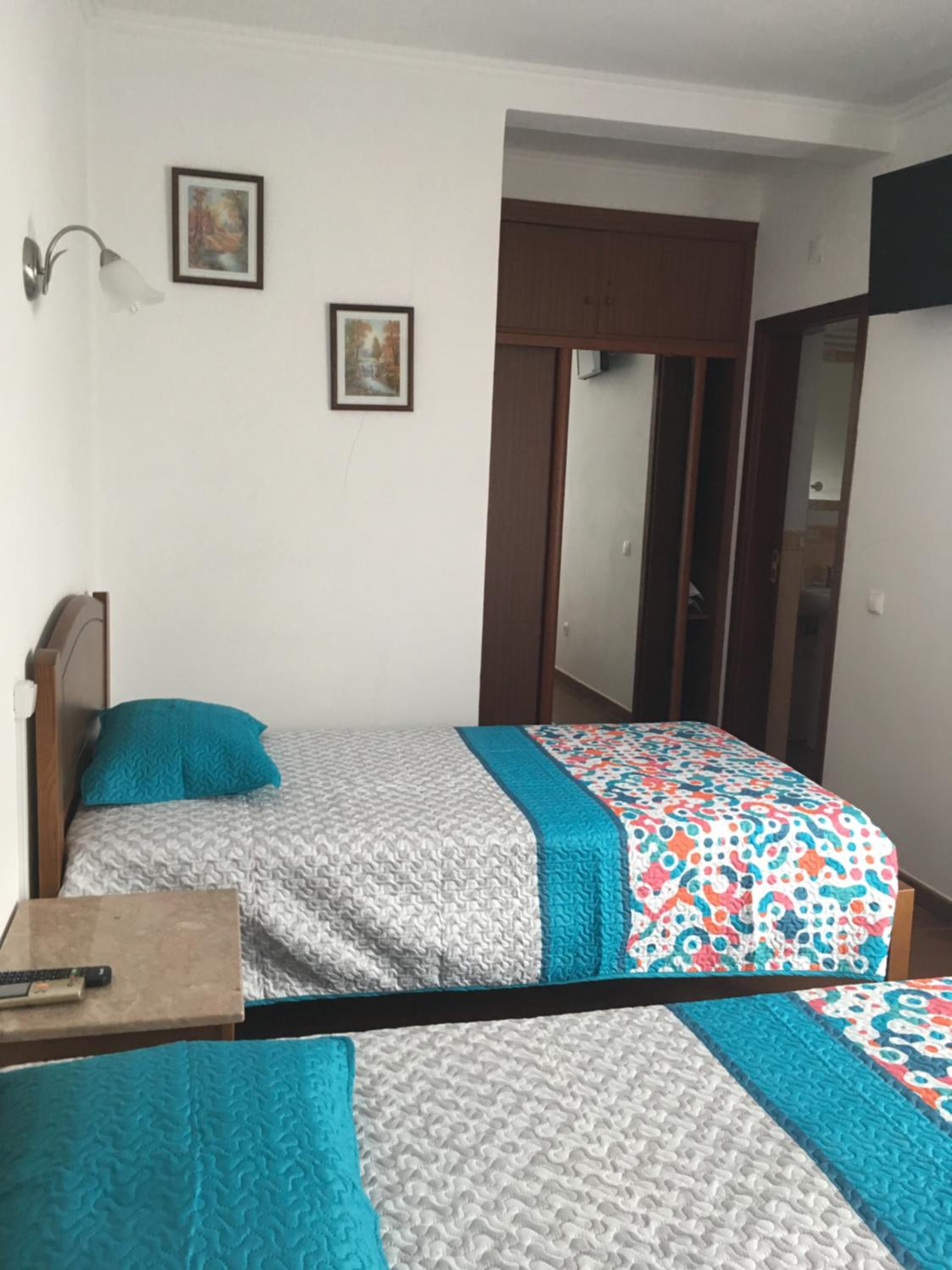 Twin Room - Photo 10