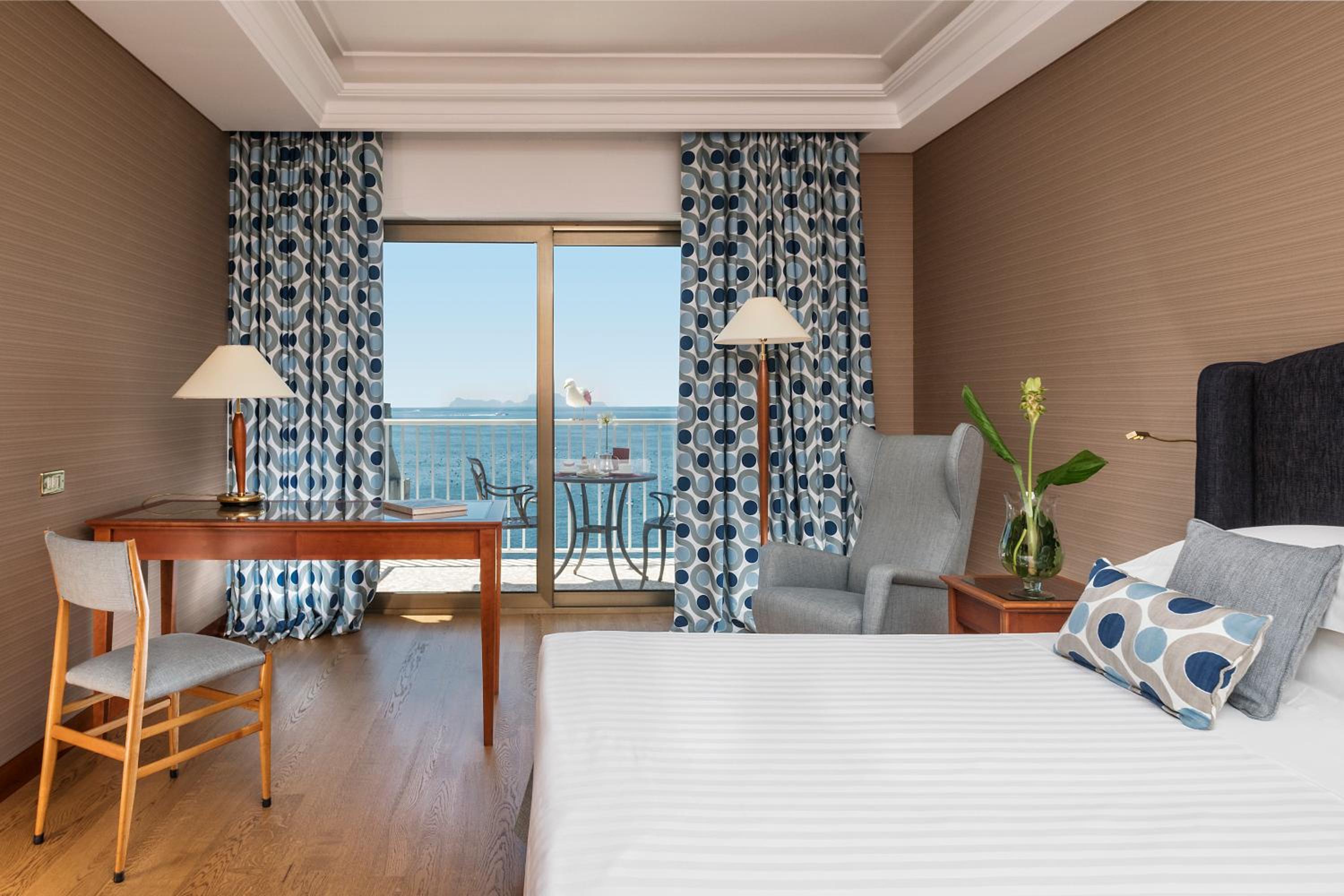 Superior Double or Twin Room with Sea View - Photo 1