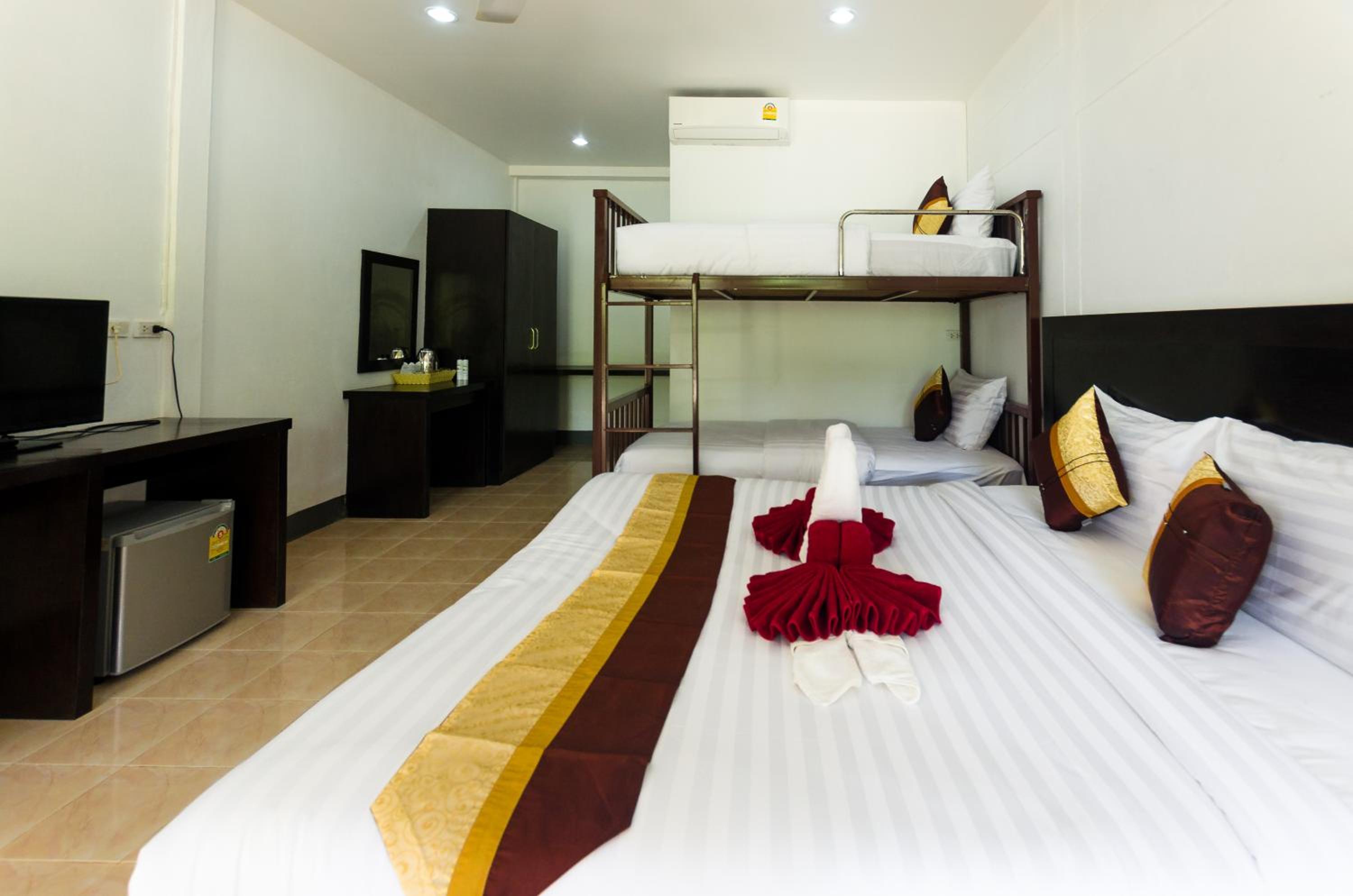 Deluxe Quadruple Room