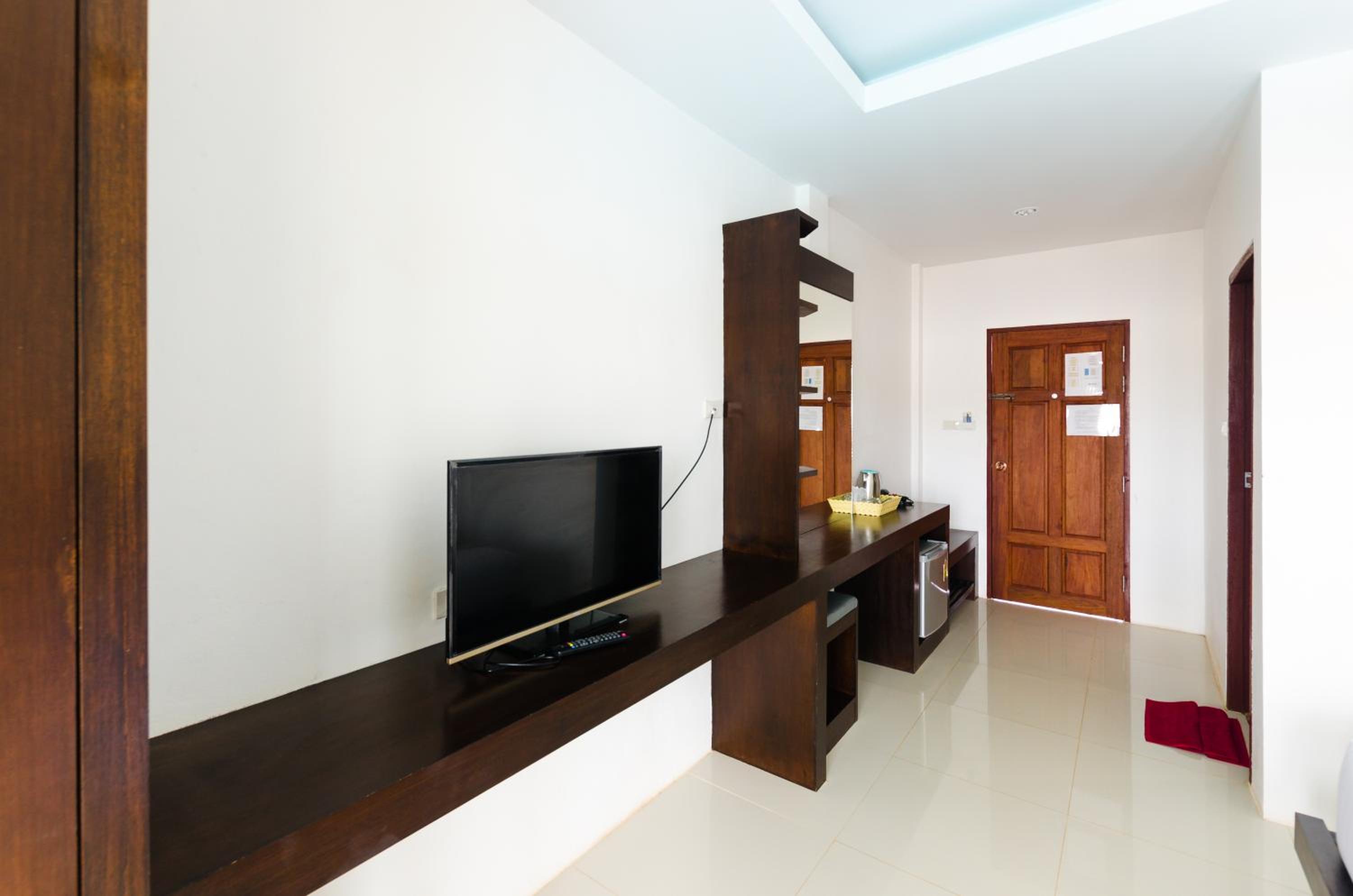 Double Room with Pool View photo 2