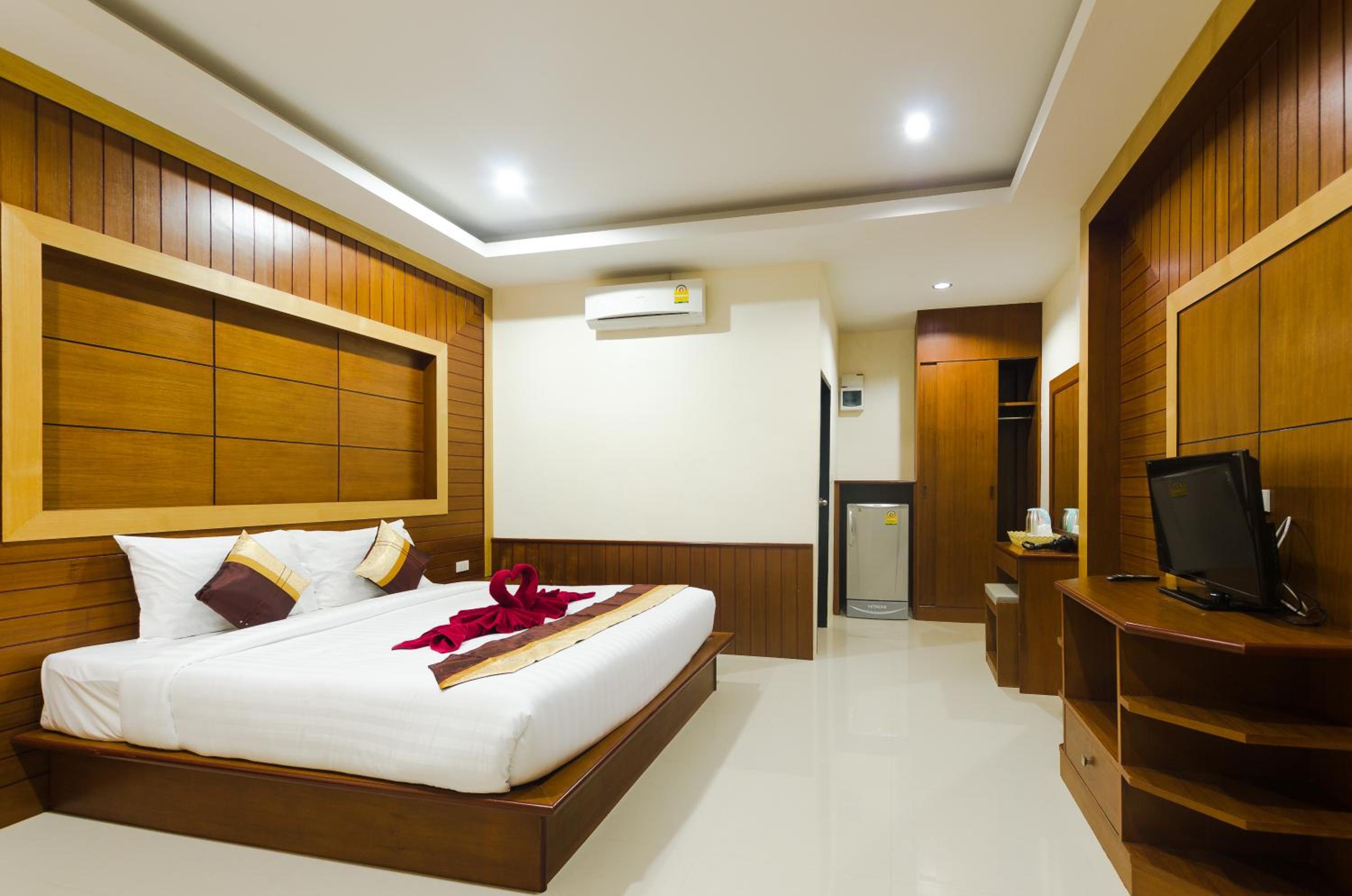 Deluxe Bungalow with Garden View