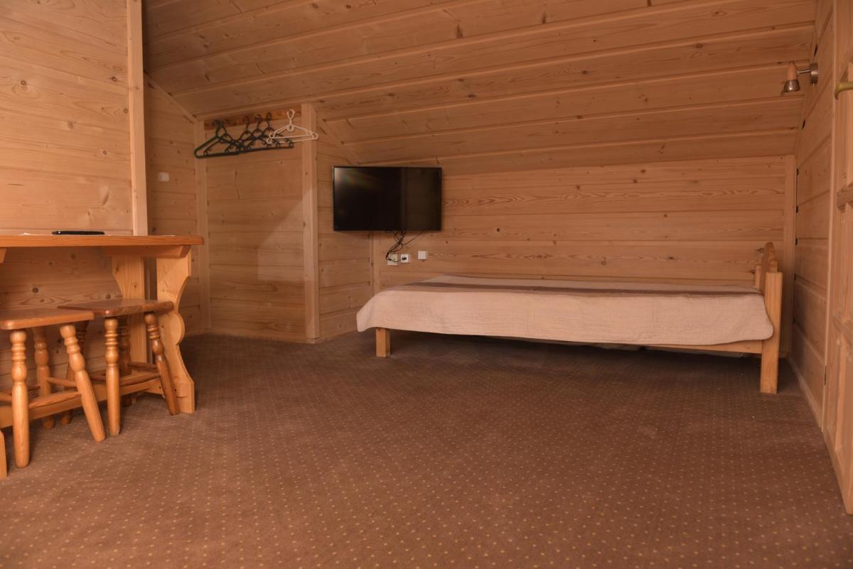 Triple Room with Private Bathroom photo 2