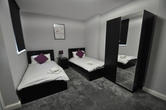 Twin Room with Shared Bathroom photo 3
