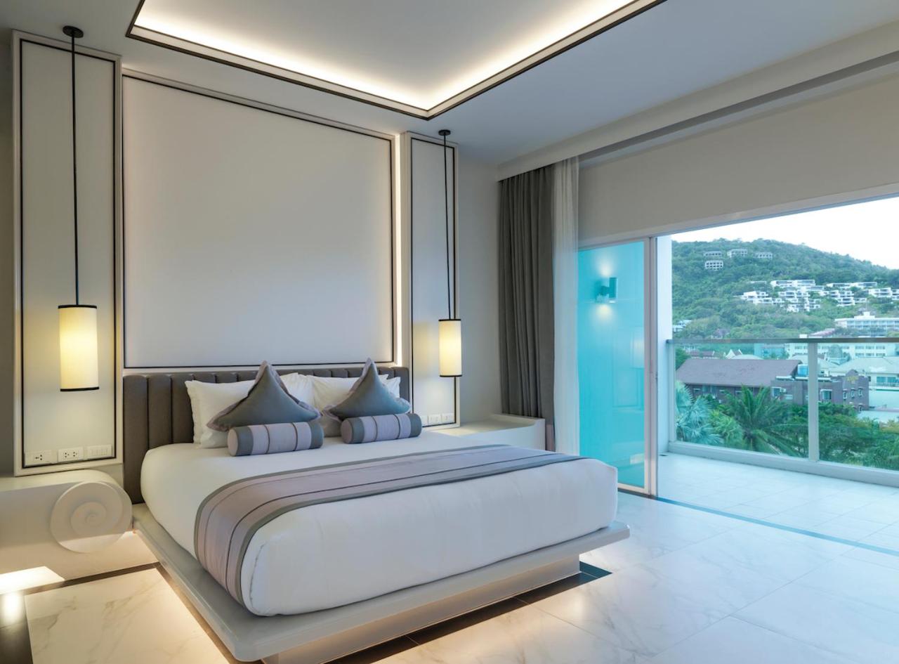 Deluxe Double or Twin Room with Pool View