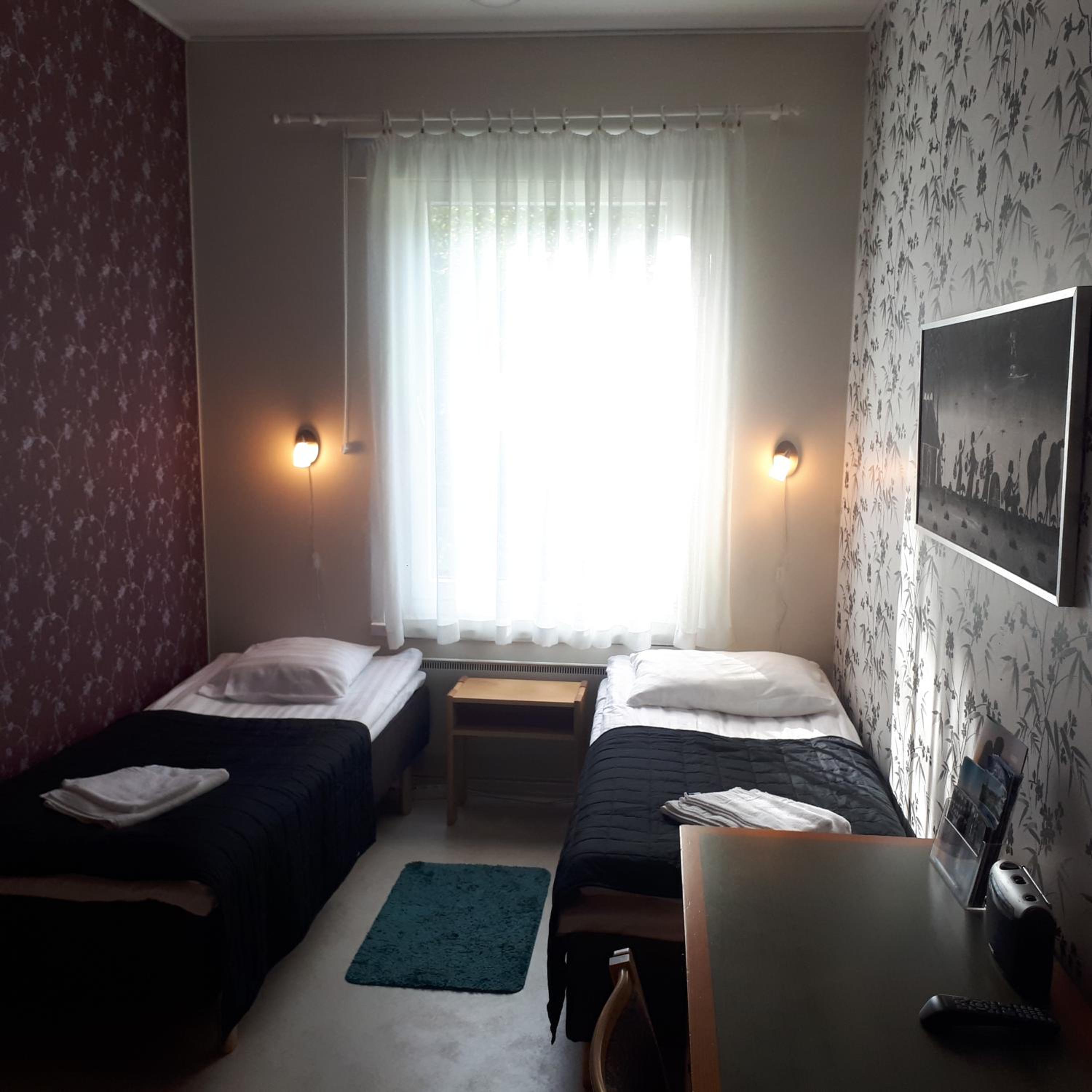 Twin Room with Shared Bathroom photo 3