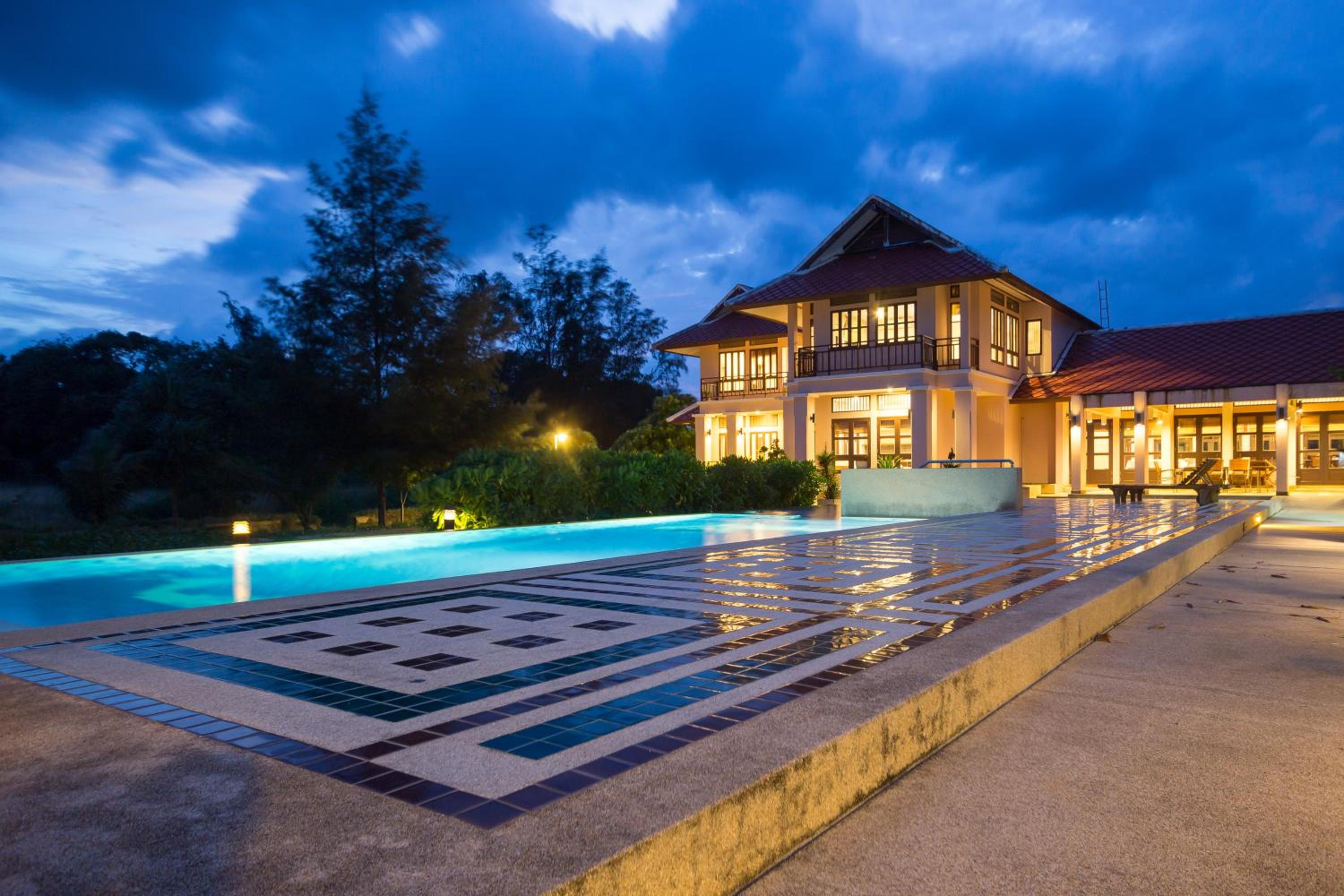 Family Pool Villa photo 3