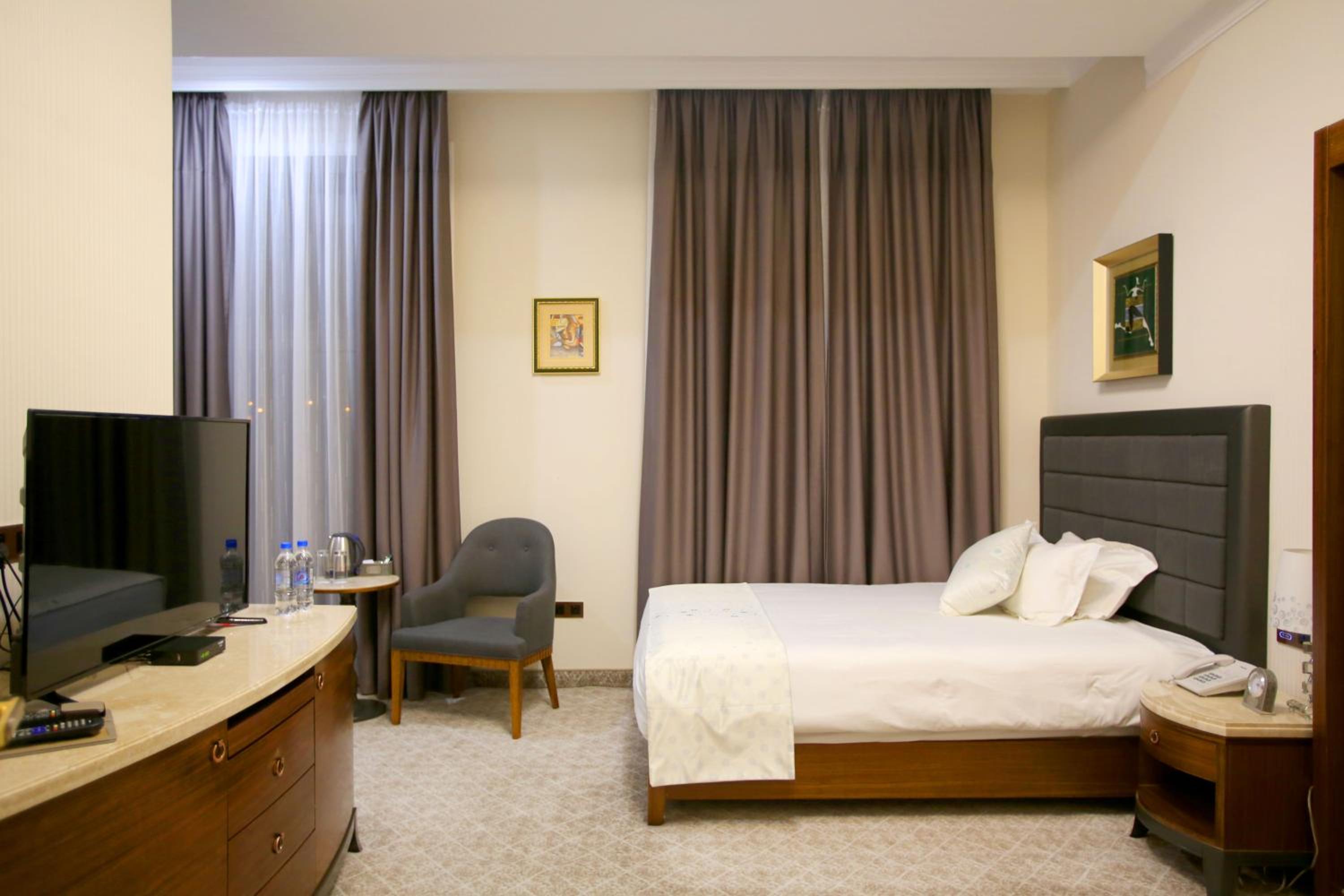 Standard Double Room photo 3