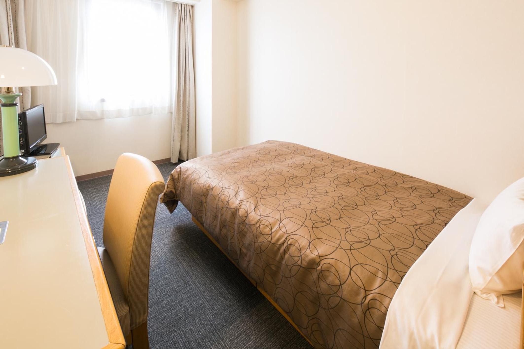 Single Room B - Smoking