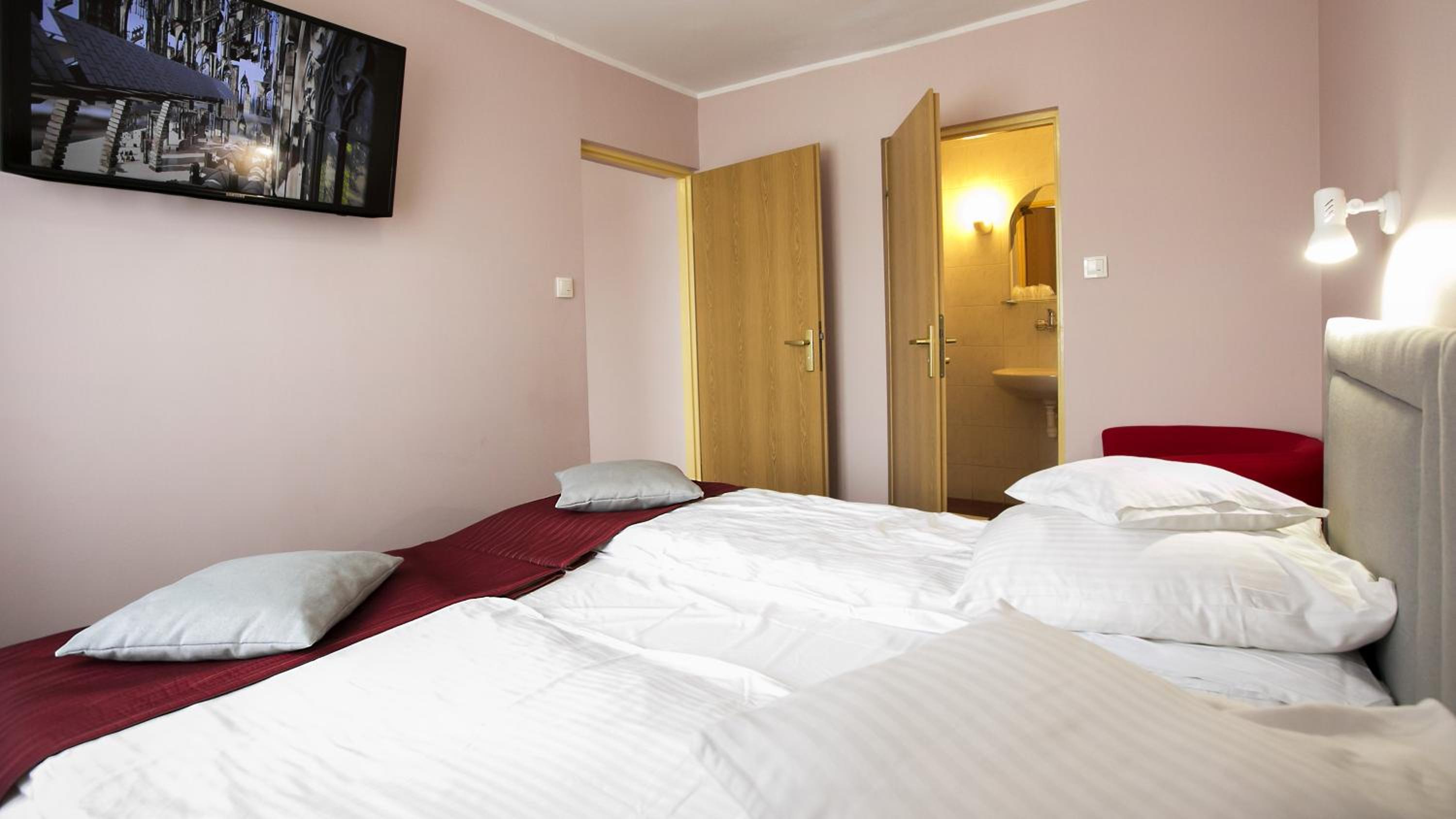 Superior King Room photo 1