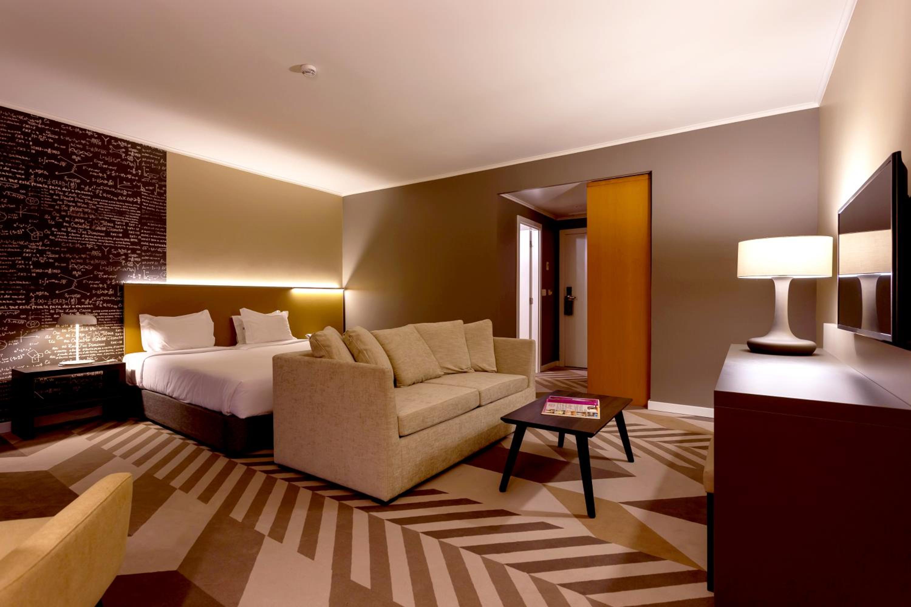 Standard Family Room - Photo 6