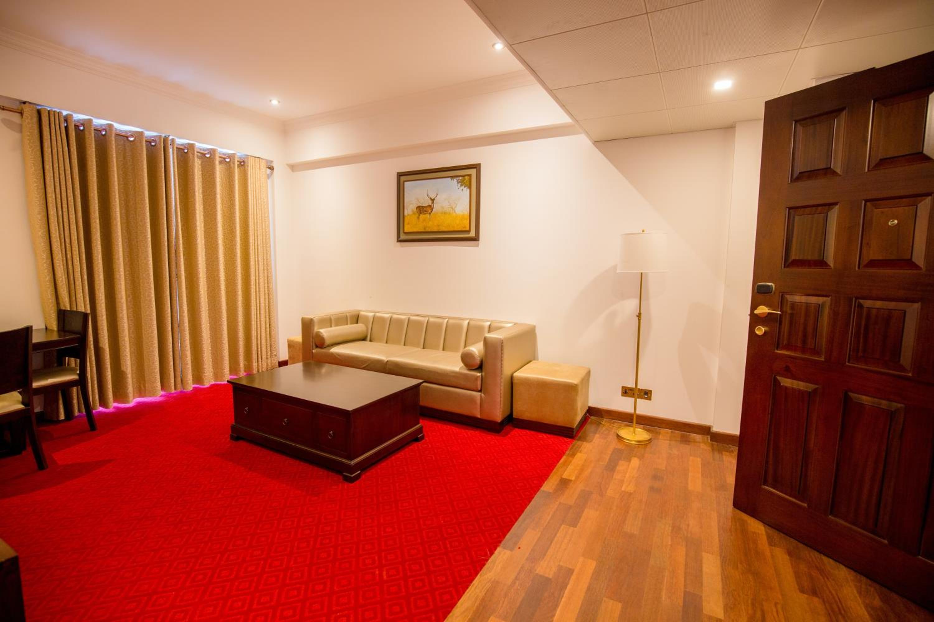 Executive Suite with Early check-in and Late Check-out (on Availability) photo 2
