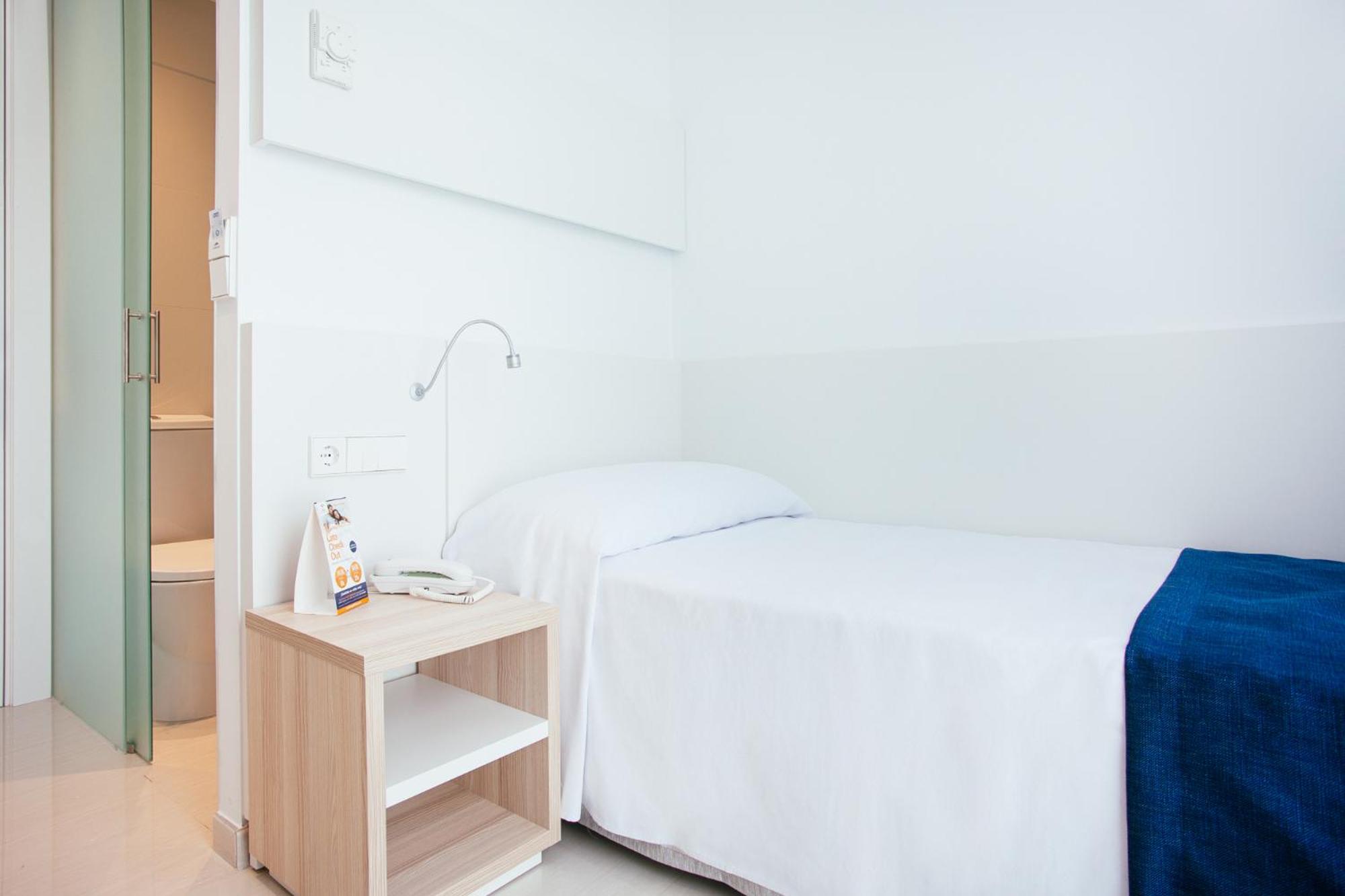 Standard Single Room - Photo 3