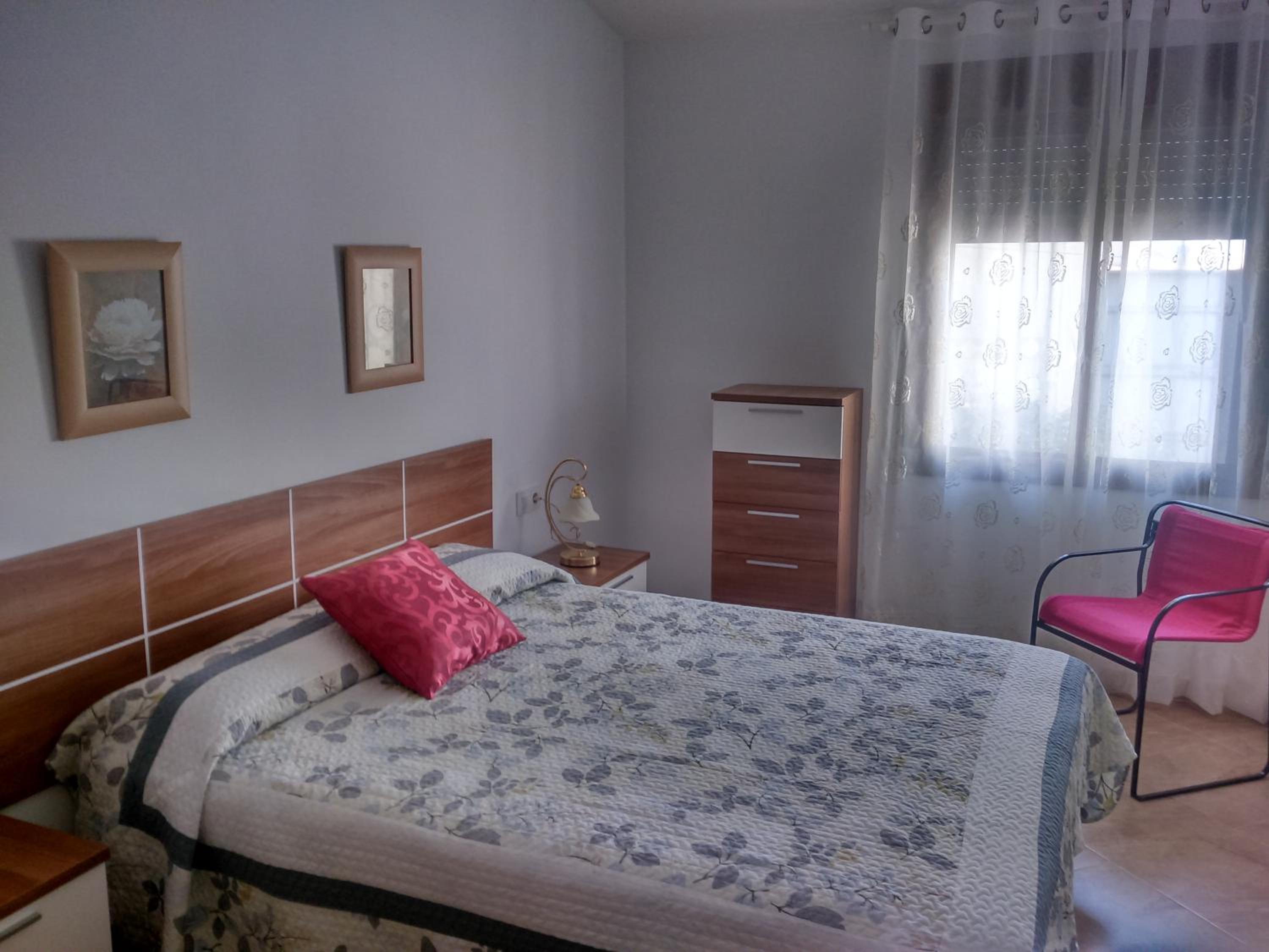 Four-Bedroom House photo 2