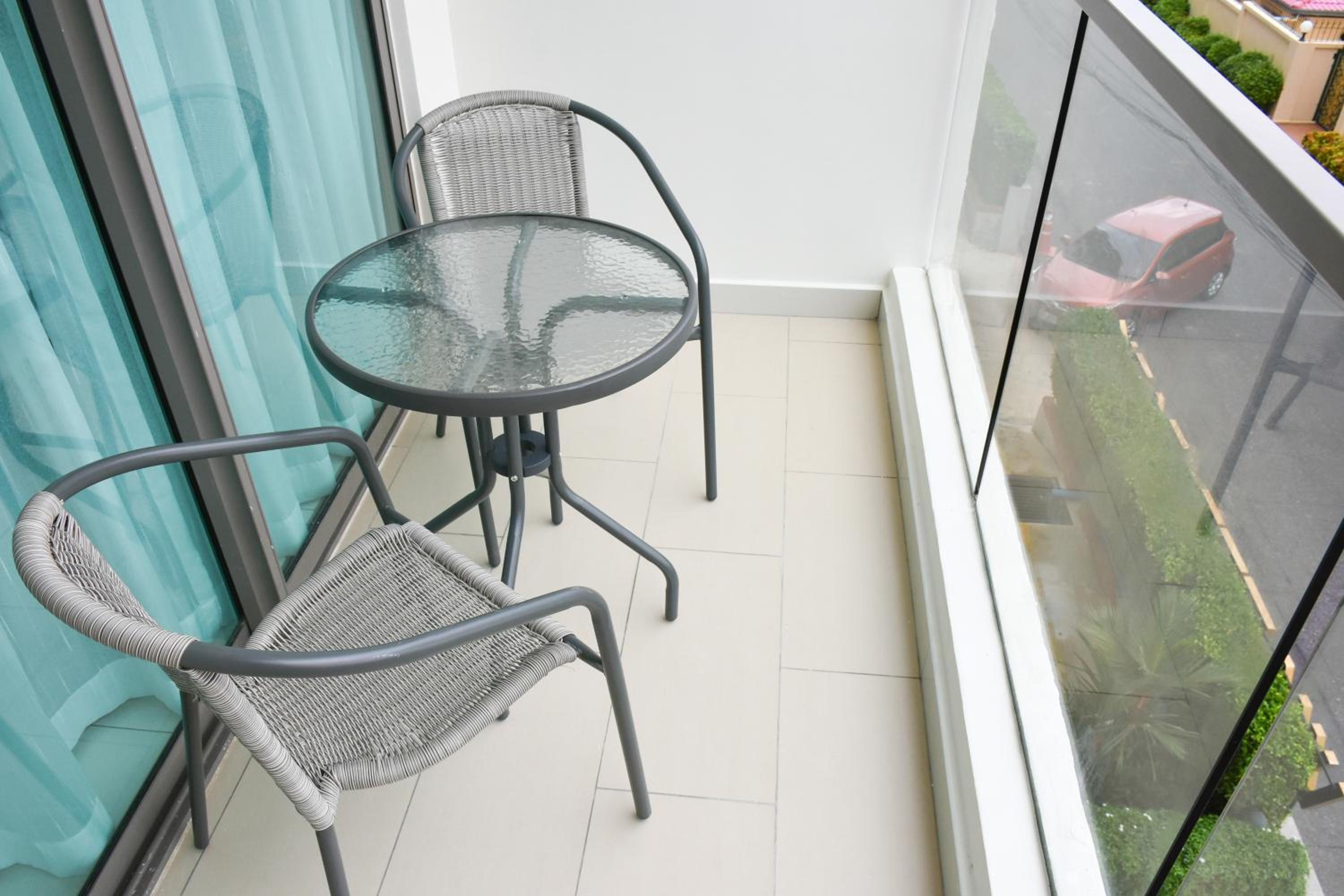 Studio with Balcony photo 2
