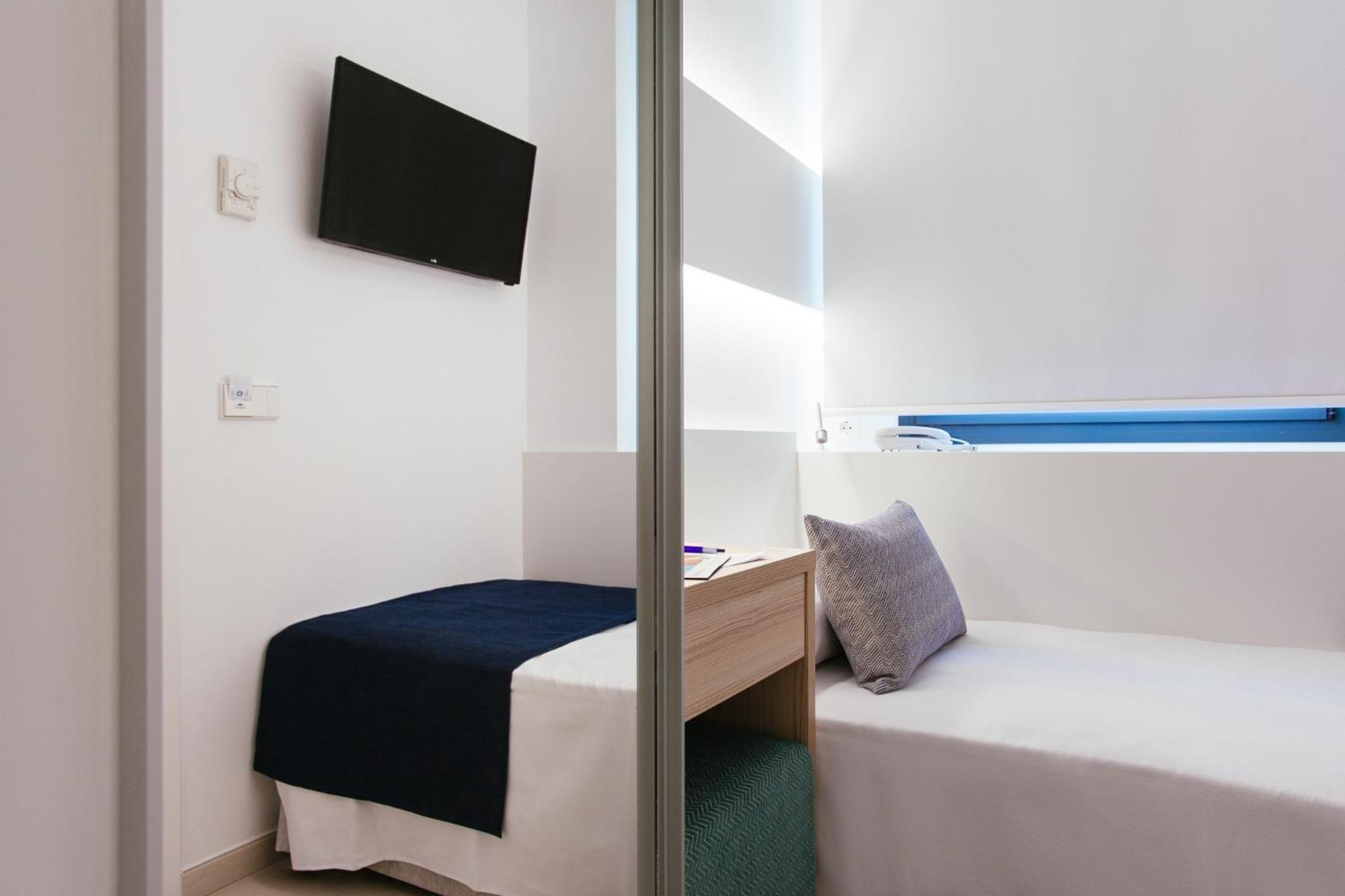 Standard Single Room - Photo 1