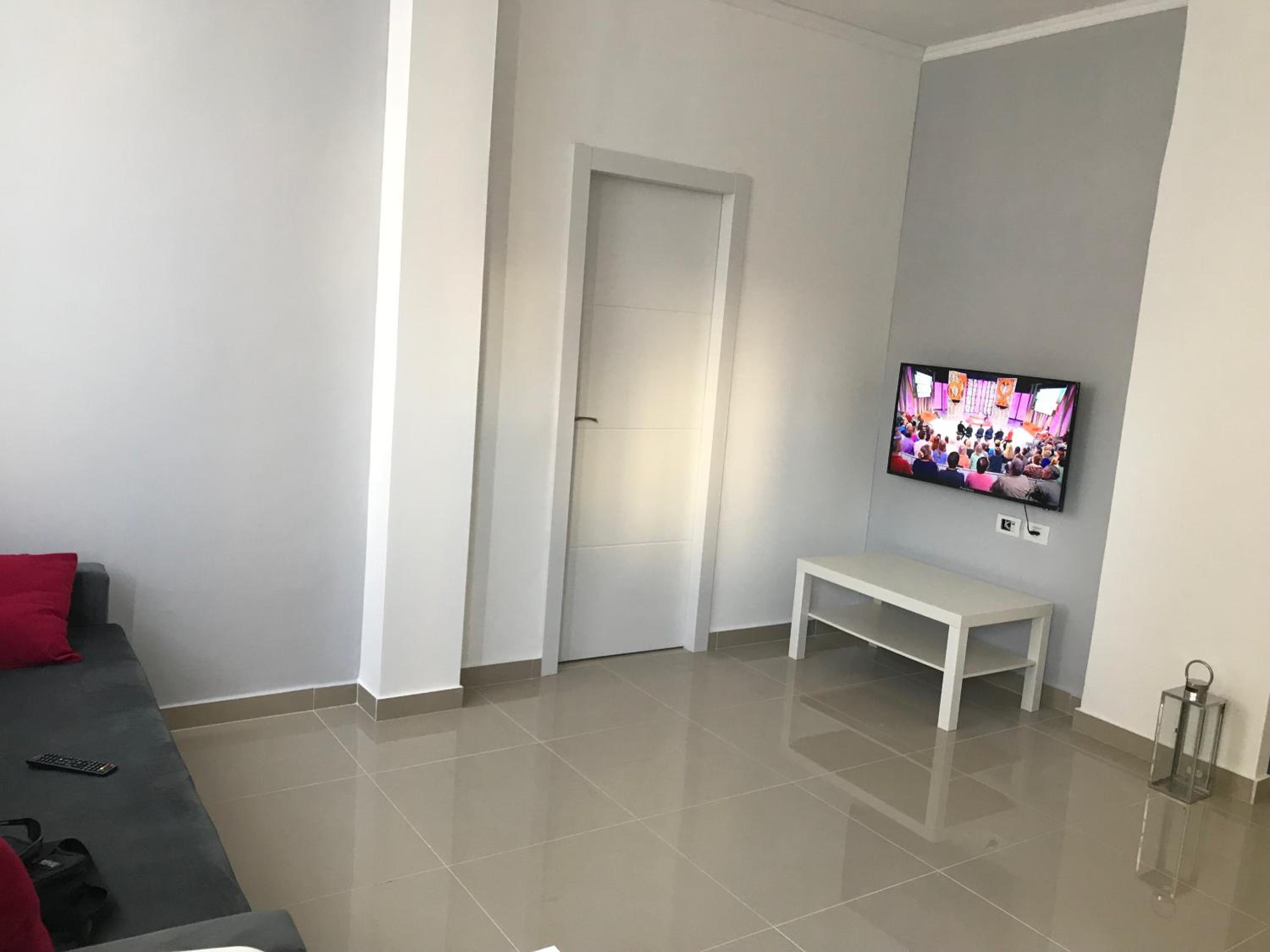 Deluxe Apartment - Photo 3