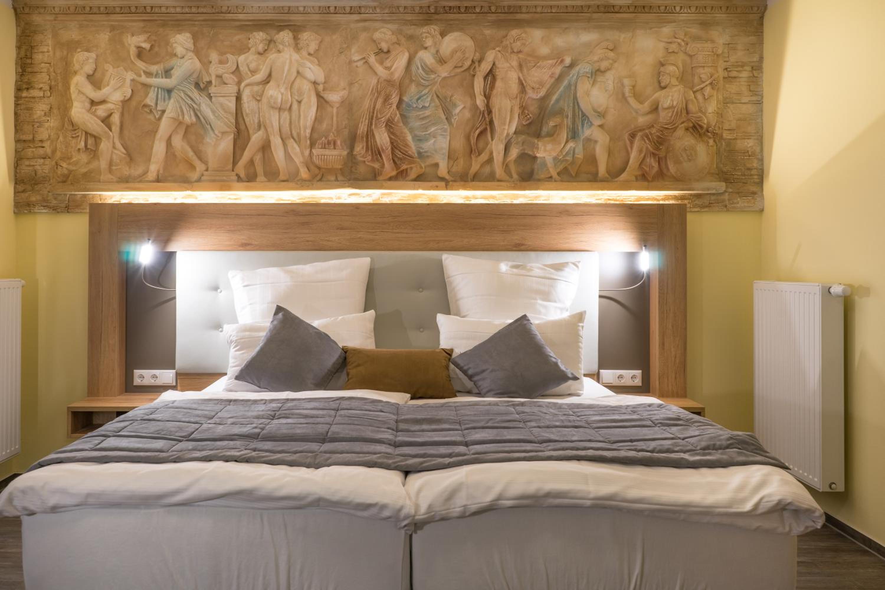 Luxury Triple Room - Photo 10