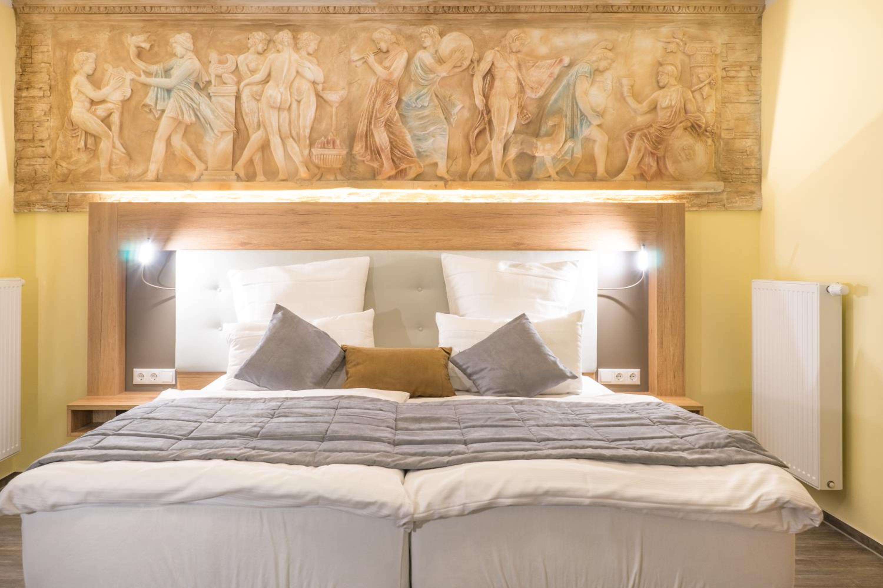Luxury Triple Room - Photo 9