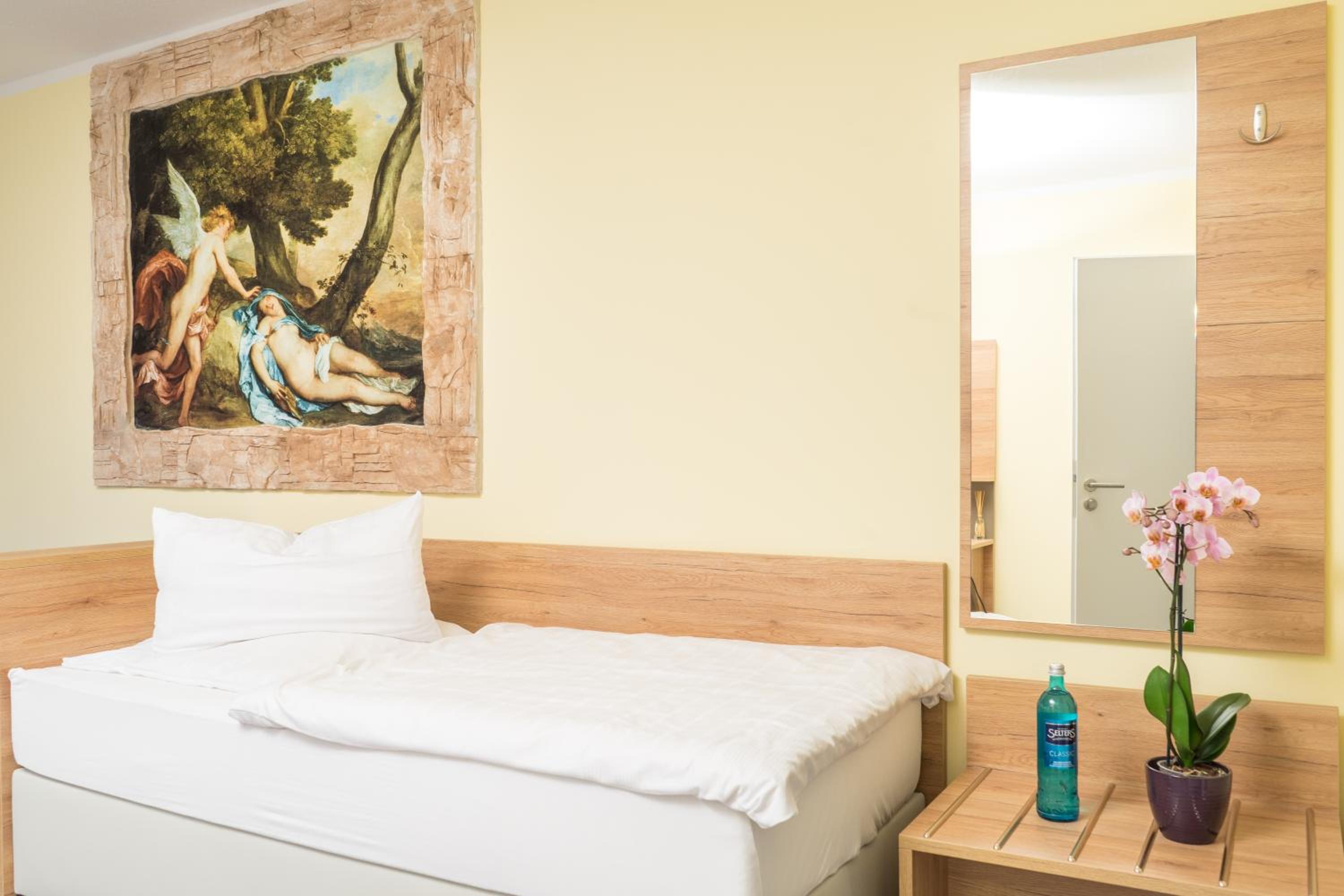 Luxury Triple Room - Photo 15