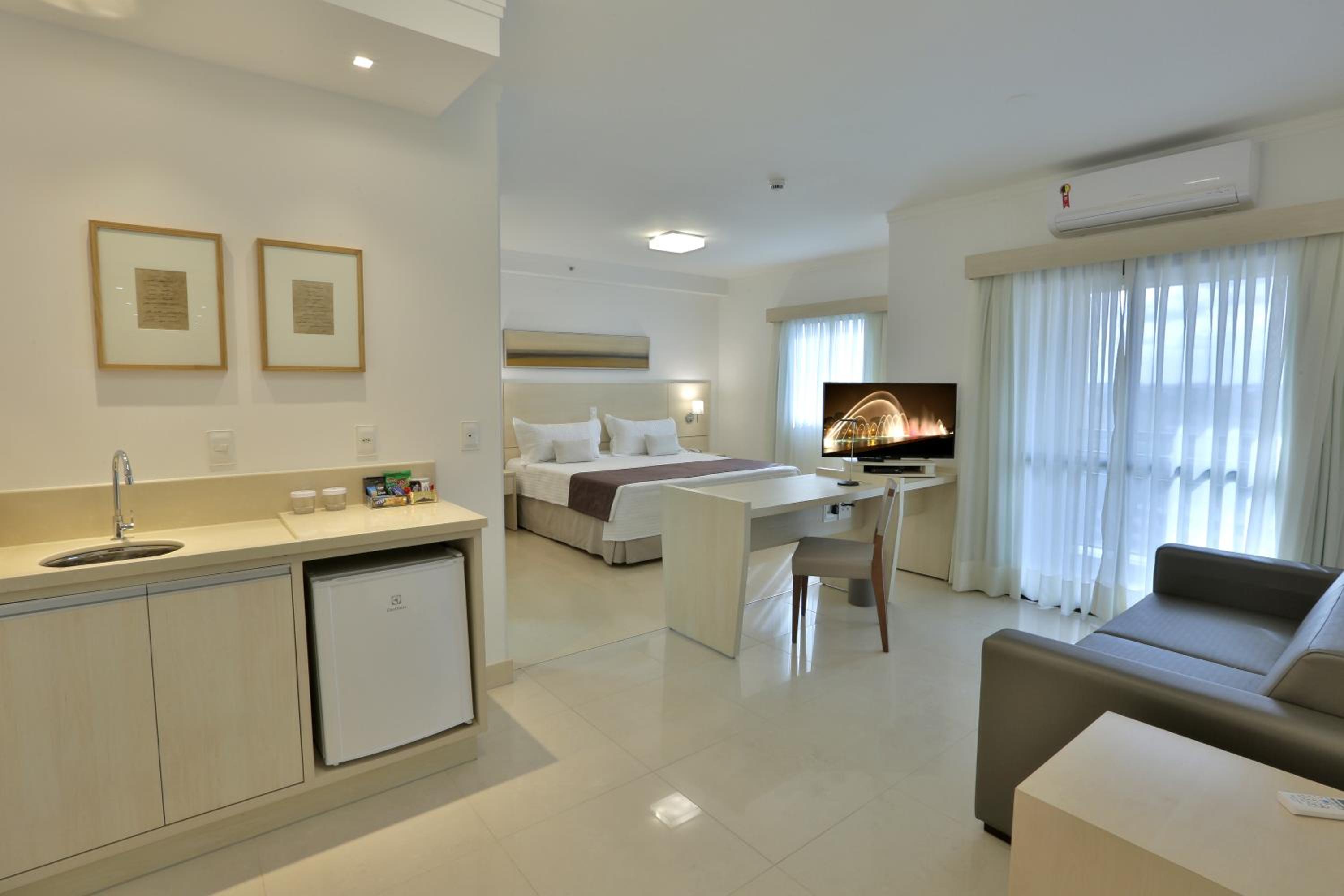Deluxe Suite photo 1