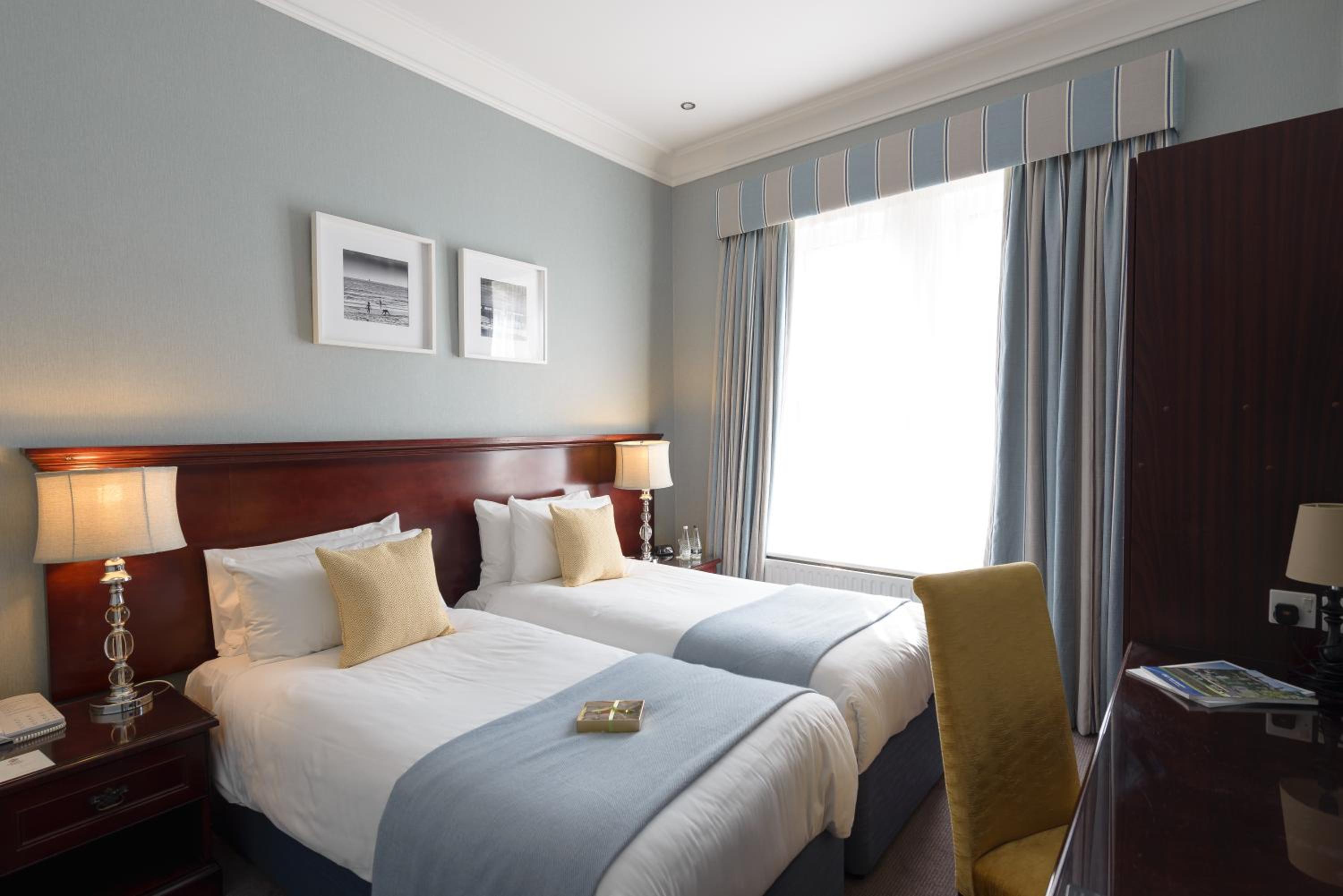 Standard Twin Room - Photo 1