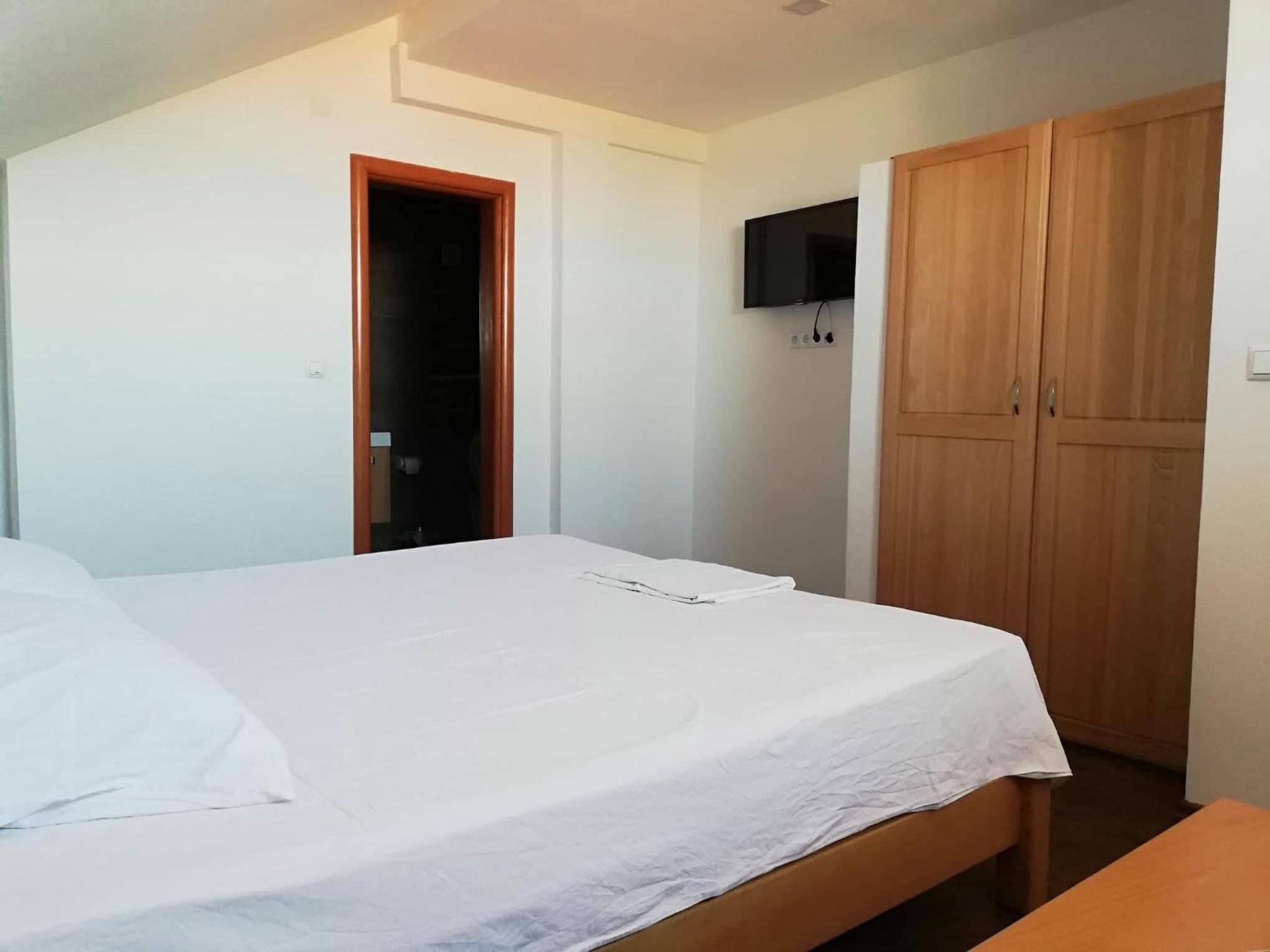 Deluxe Double or Twin Room photo 3