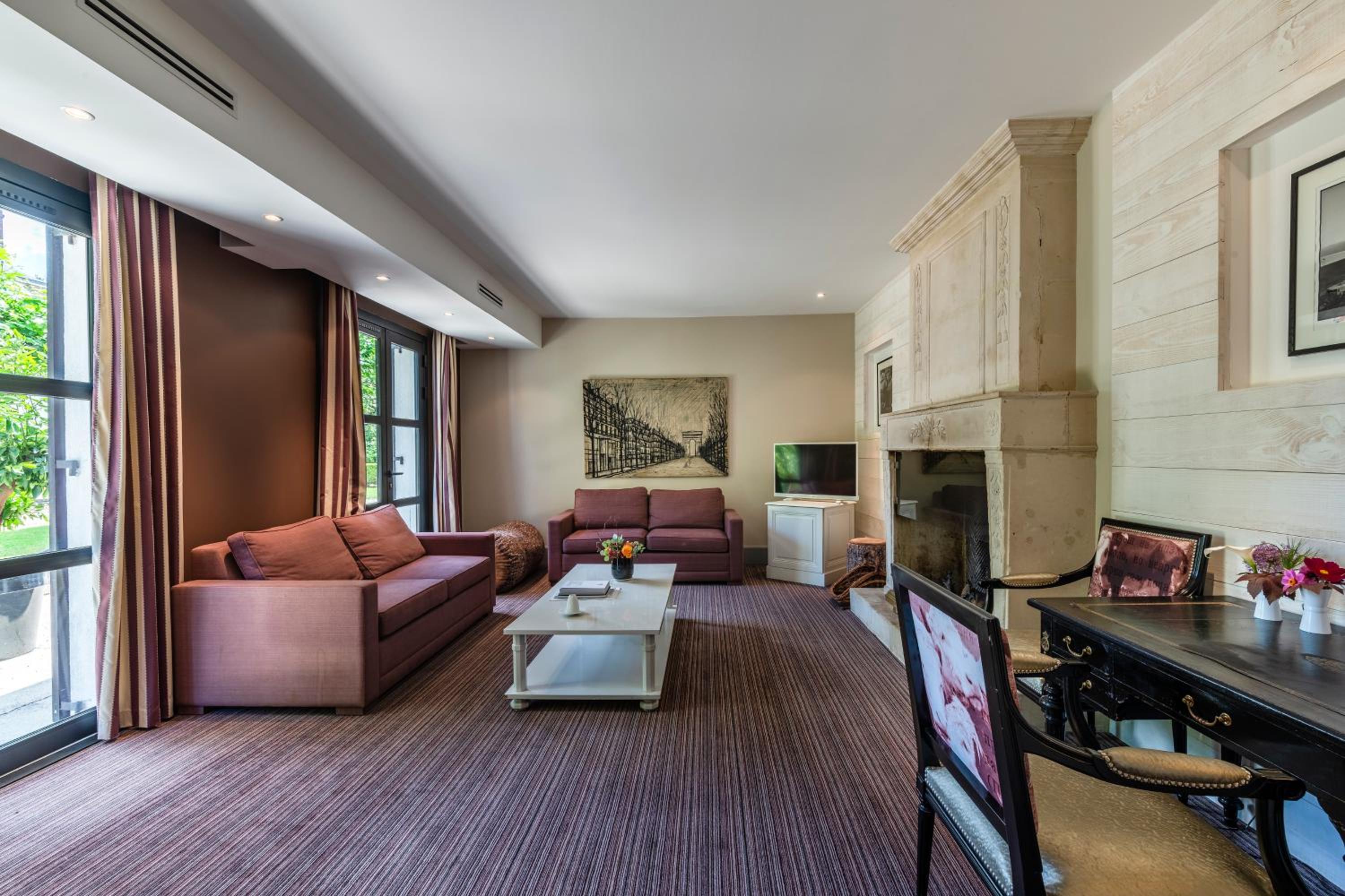 Deluxe Suite photo 3